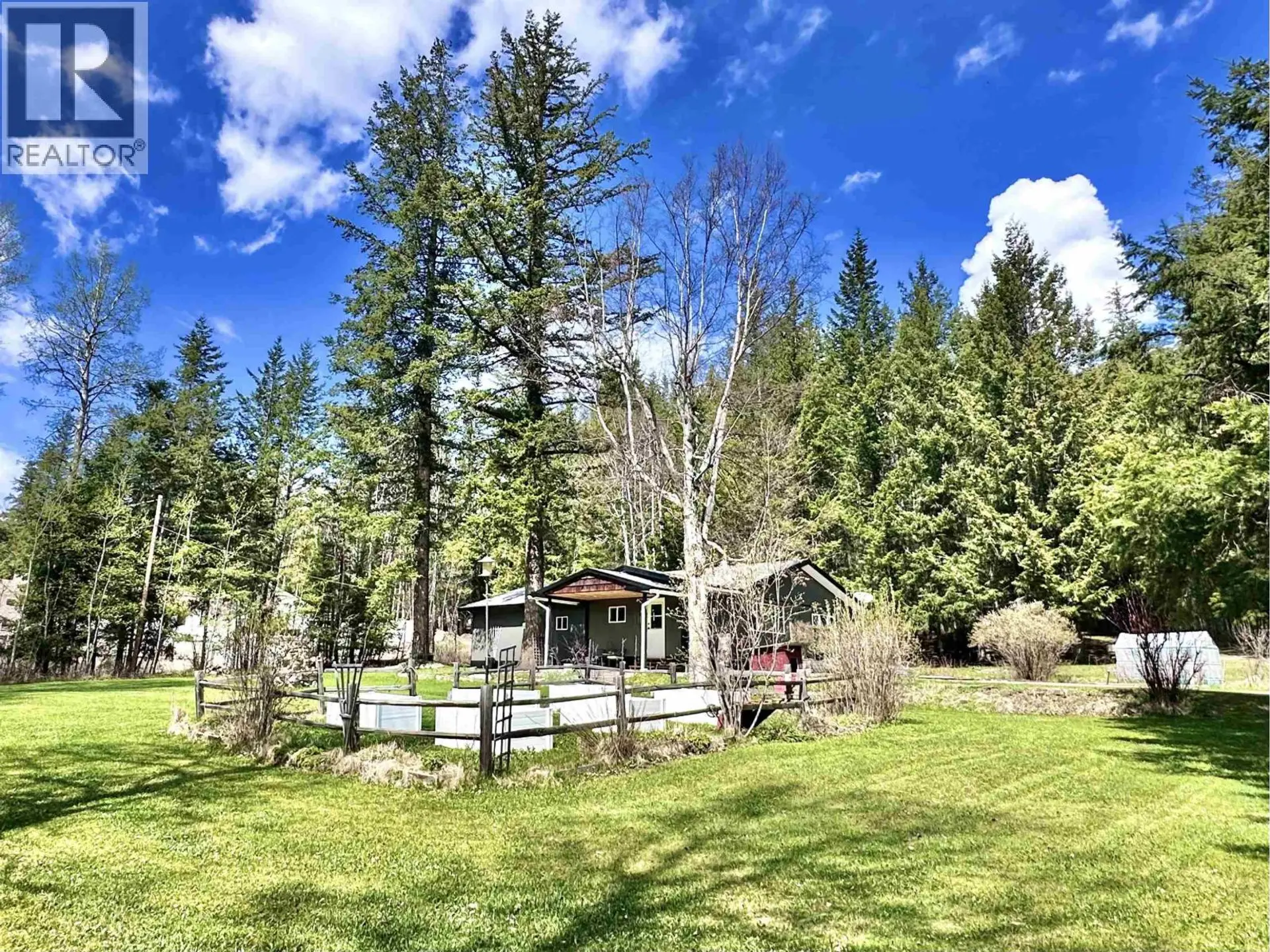 Property at 310 MOUNTAIN VIEW ROAD, McBride, BC