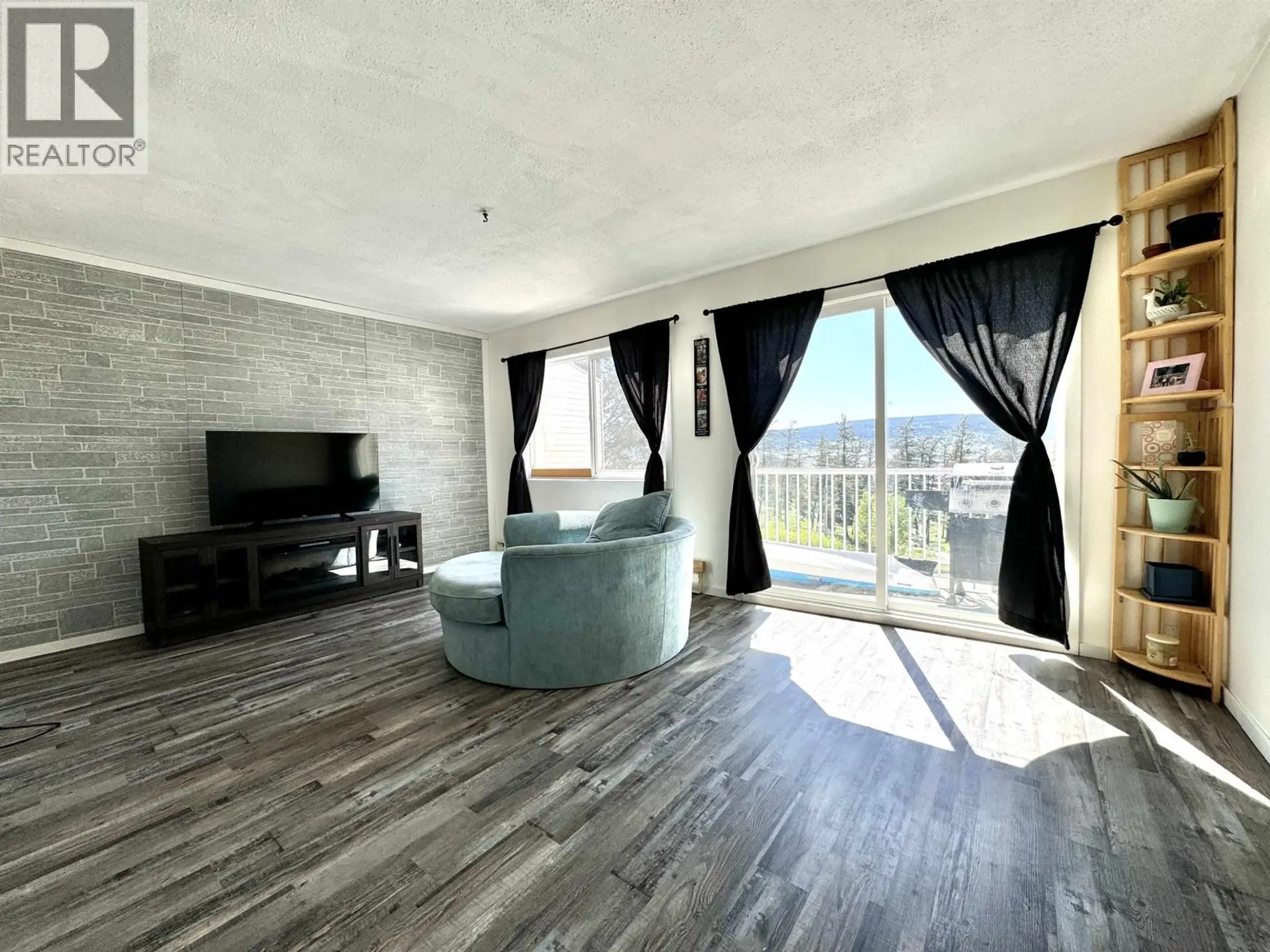 #73 605 CARSON DRIVE - Image 5