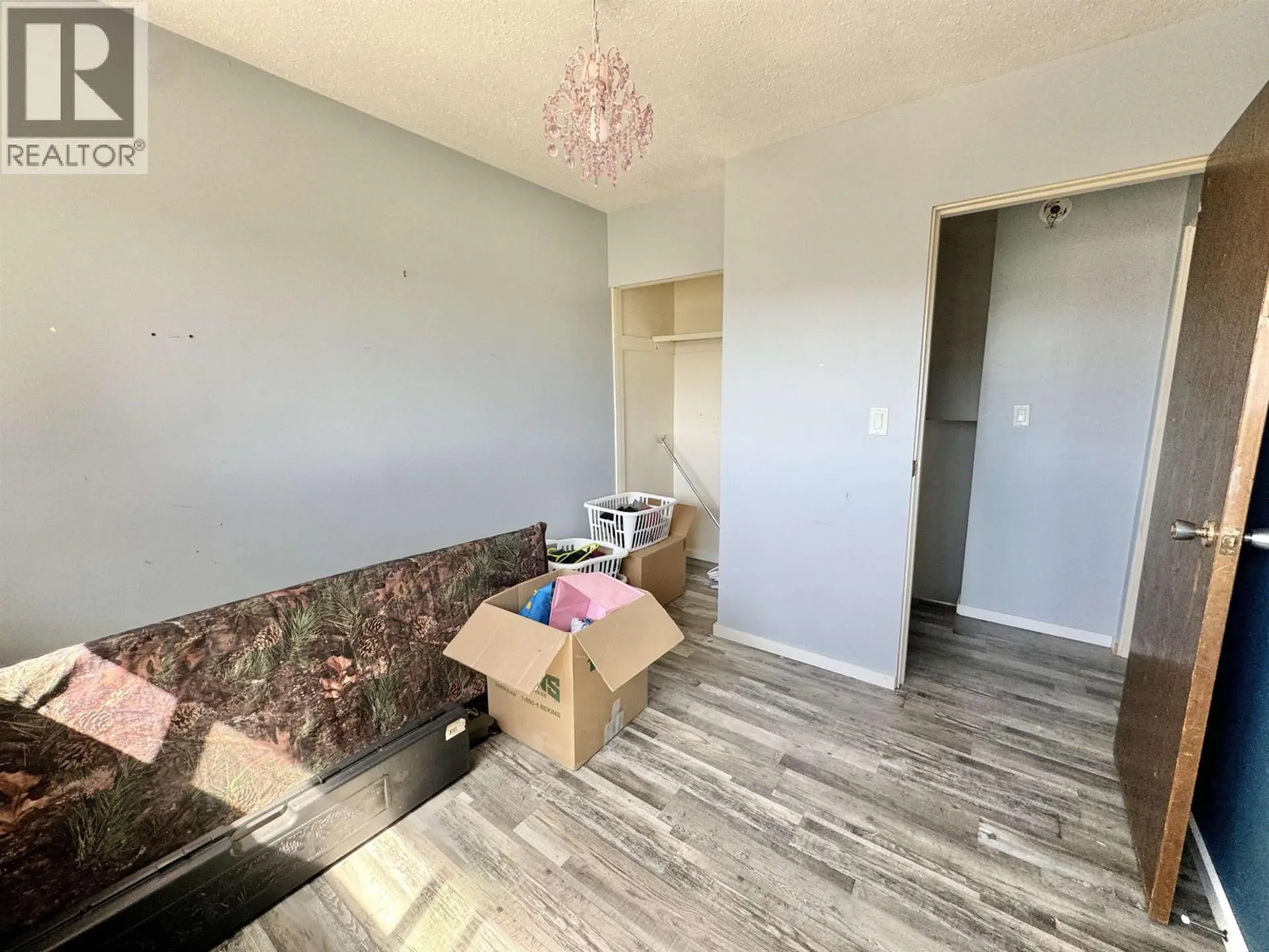#73 605 CARSON DRIVE - Image 11