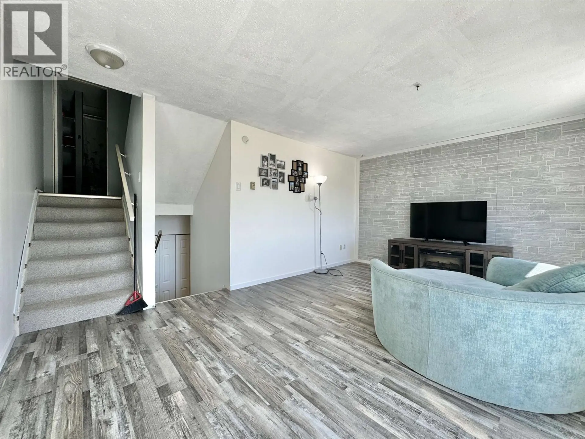 #73 605 CARSON DRIVE - Image 6