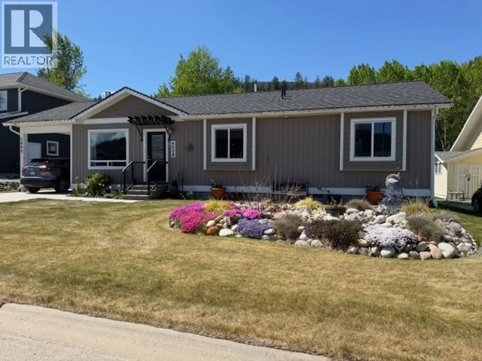 Property at 4008 16th Avenue, Castlegar, BC