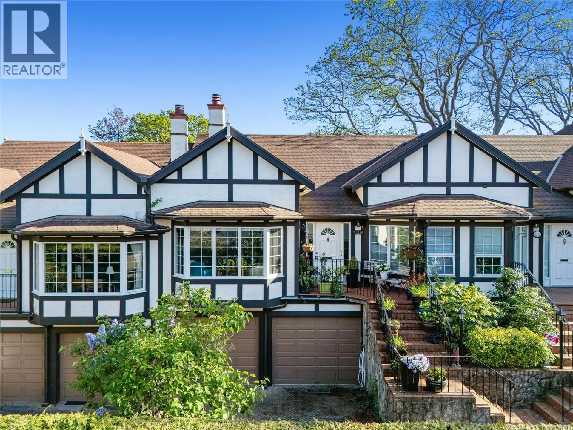 Property at 1409 Yale St, Oak Bay, BC