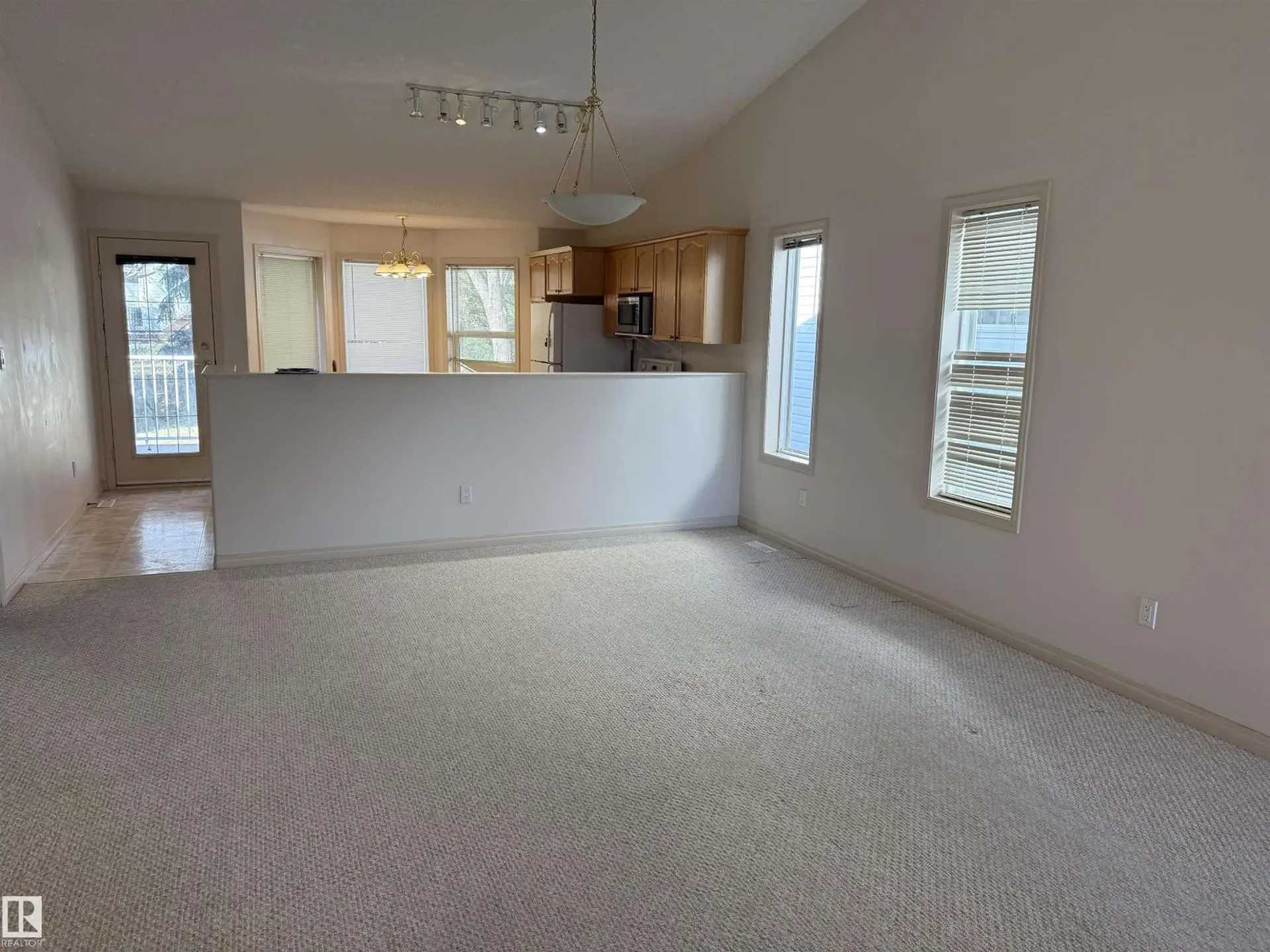 #14 330 GALBRAITH CL NW - Image 5