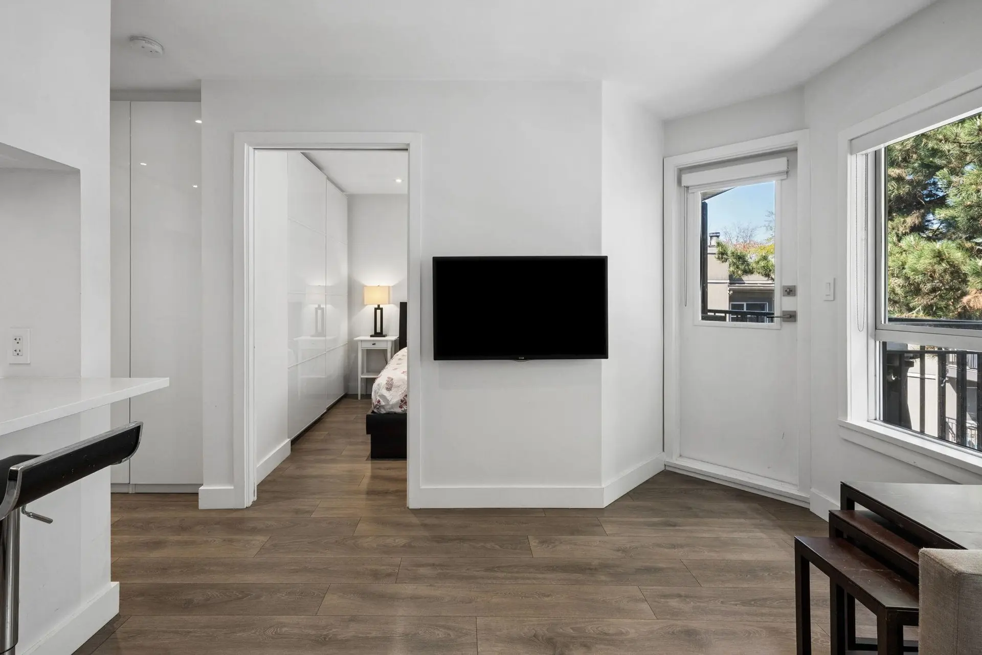 #302 555 W 14th Avenue - Image 5