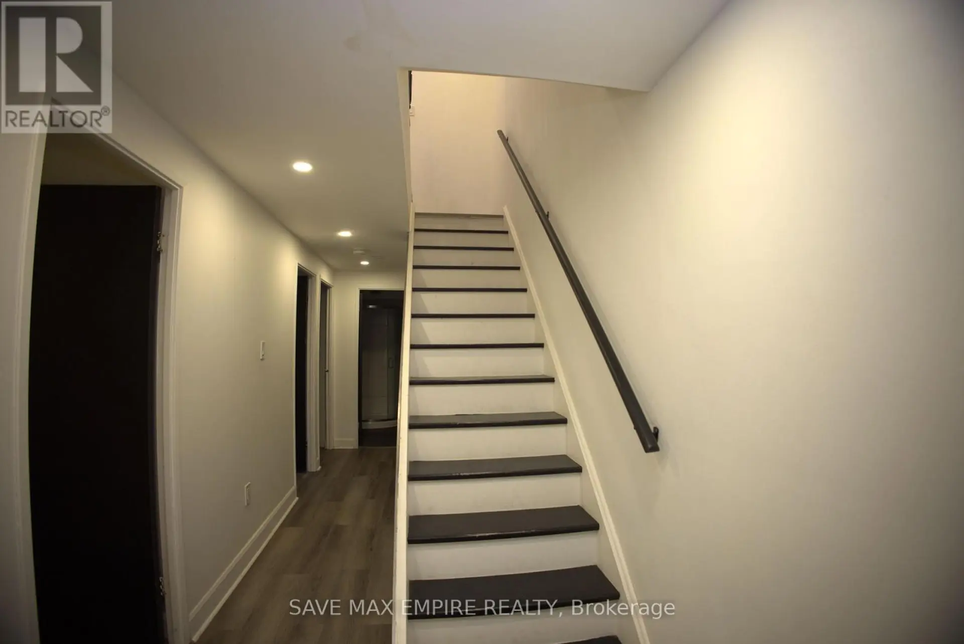 #27 2035 SOUTH MILLWAY - Image 9