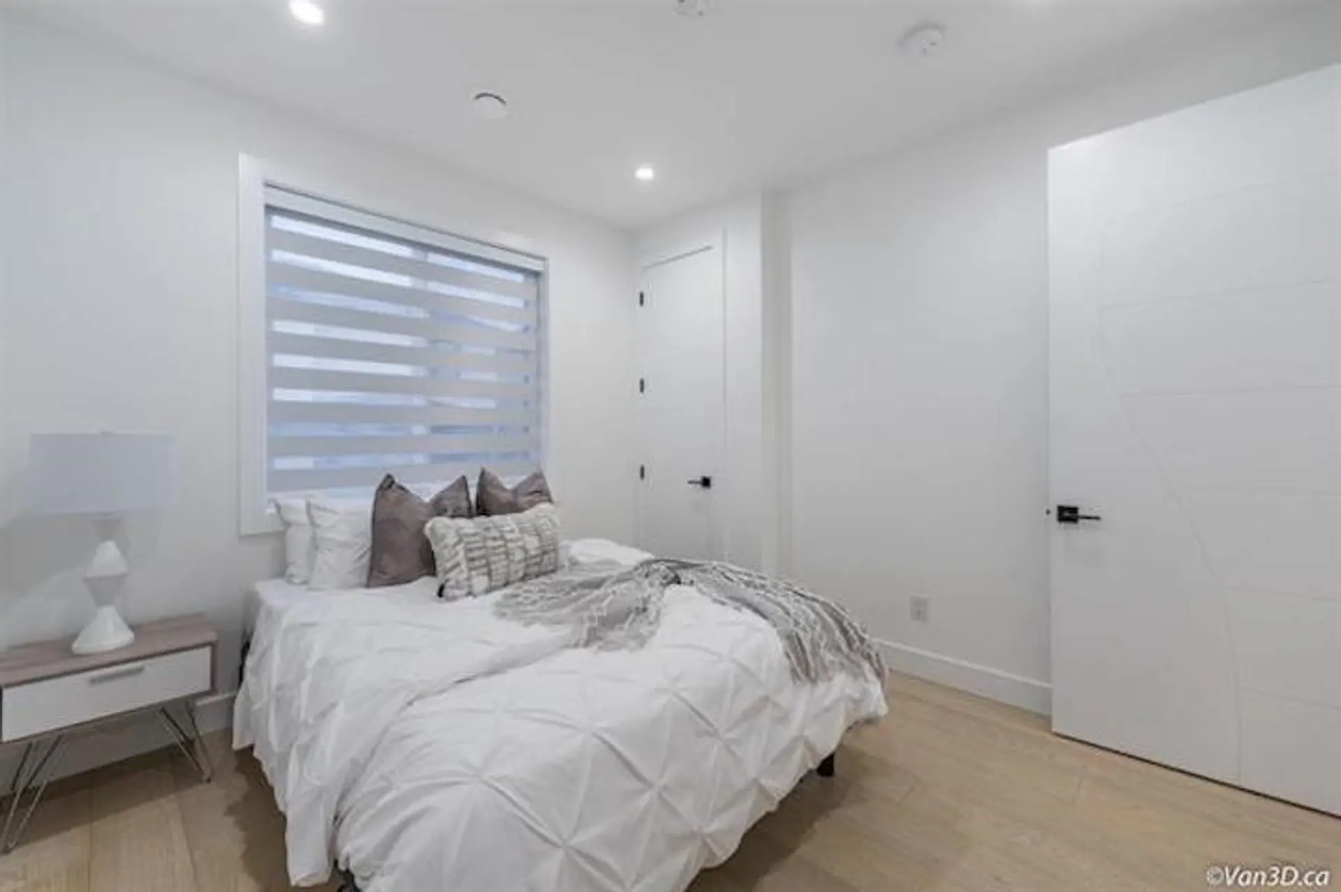 16759 18 Avenue - Image 11