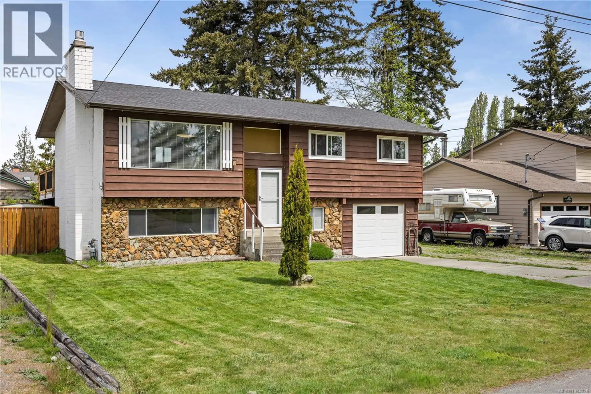 Property at 16 Jenkins Pl, Parksville, BC