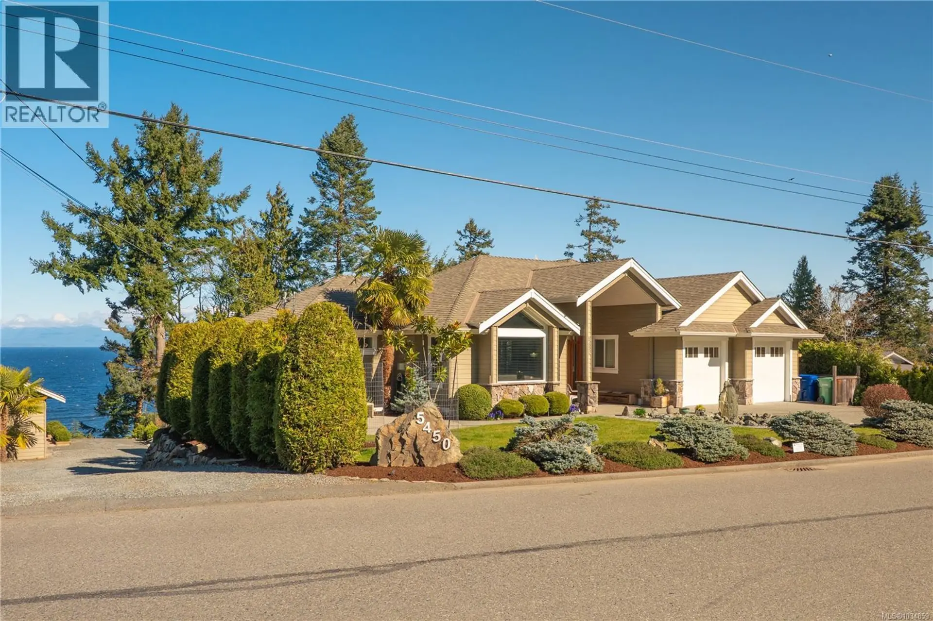 Property at 5450 Bayshore Dr, Nanaimo, BC