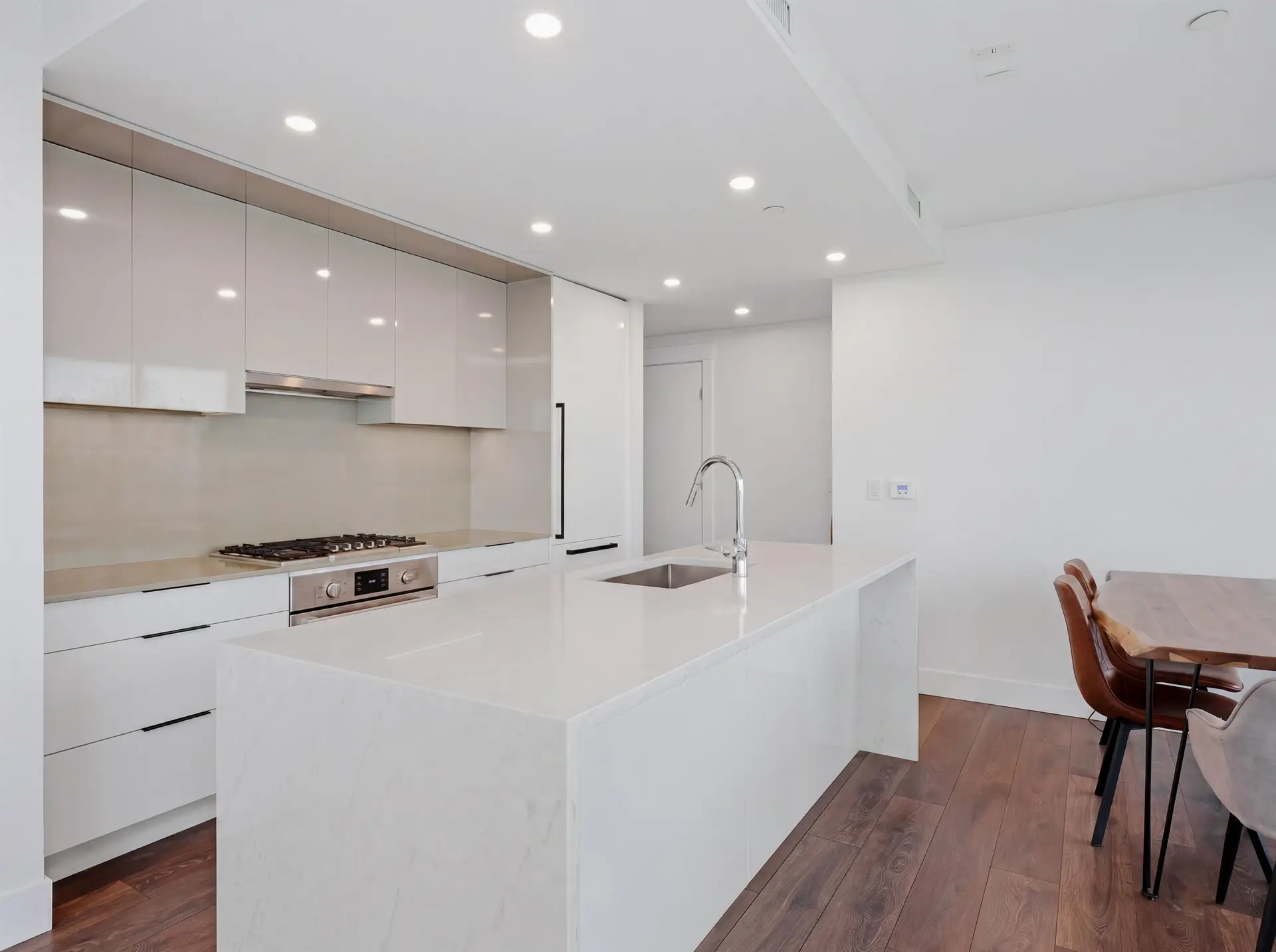 #2209 4711 Hazel Street - Image 7