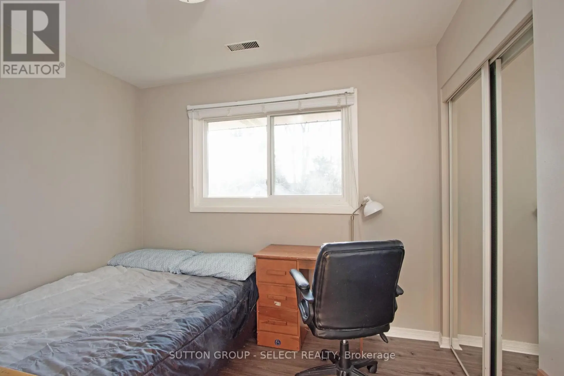 47 ROGERS AVENUE - Image 18