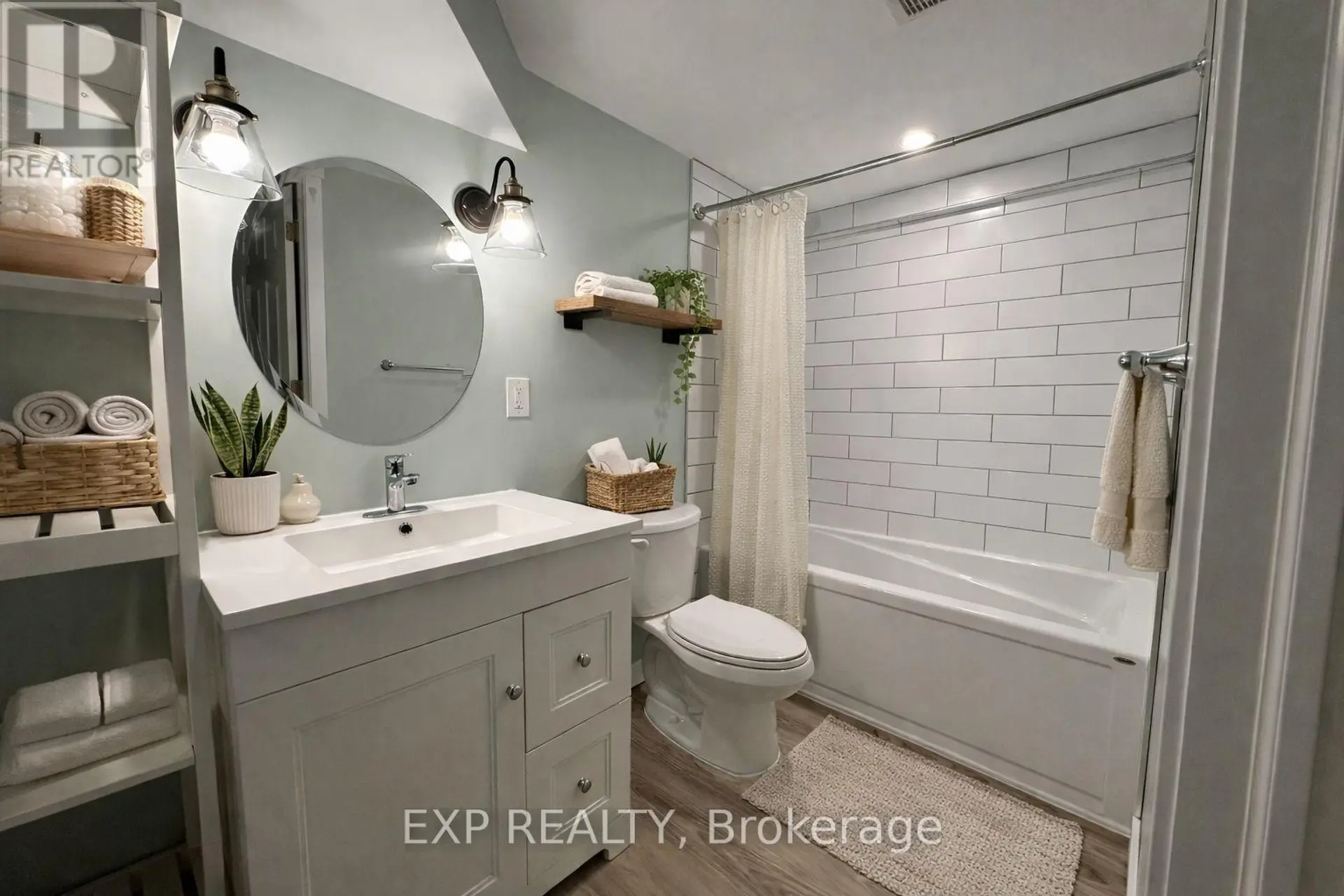 1237 VANCOUVER AVENUE - Image 14