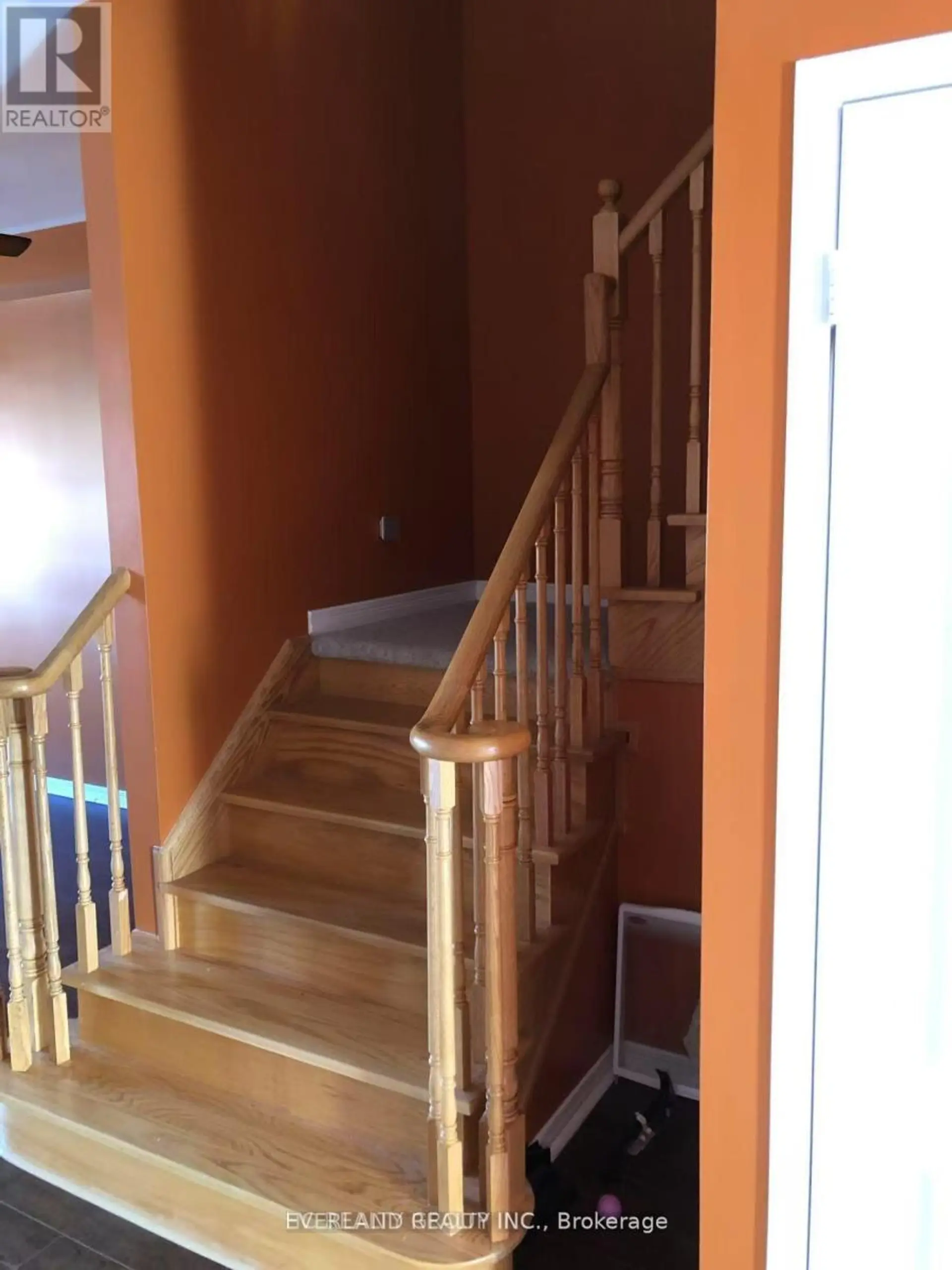 32 WHEELWRIGHT DRIVE - Image 2
