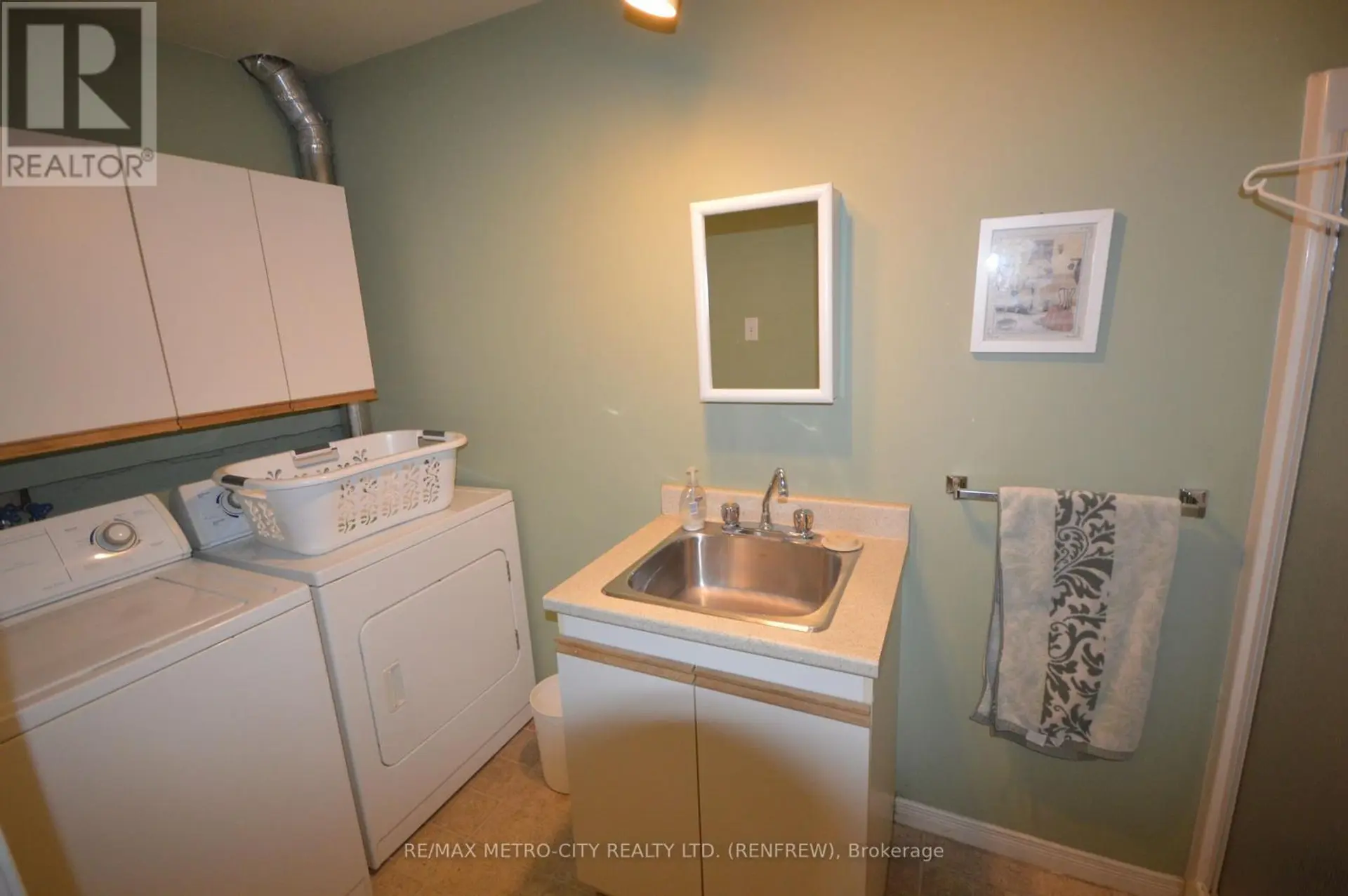 225 VANIER CRESCENT - Image 15