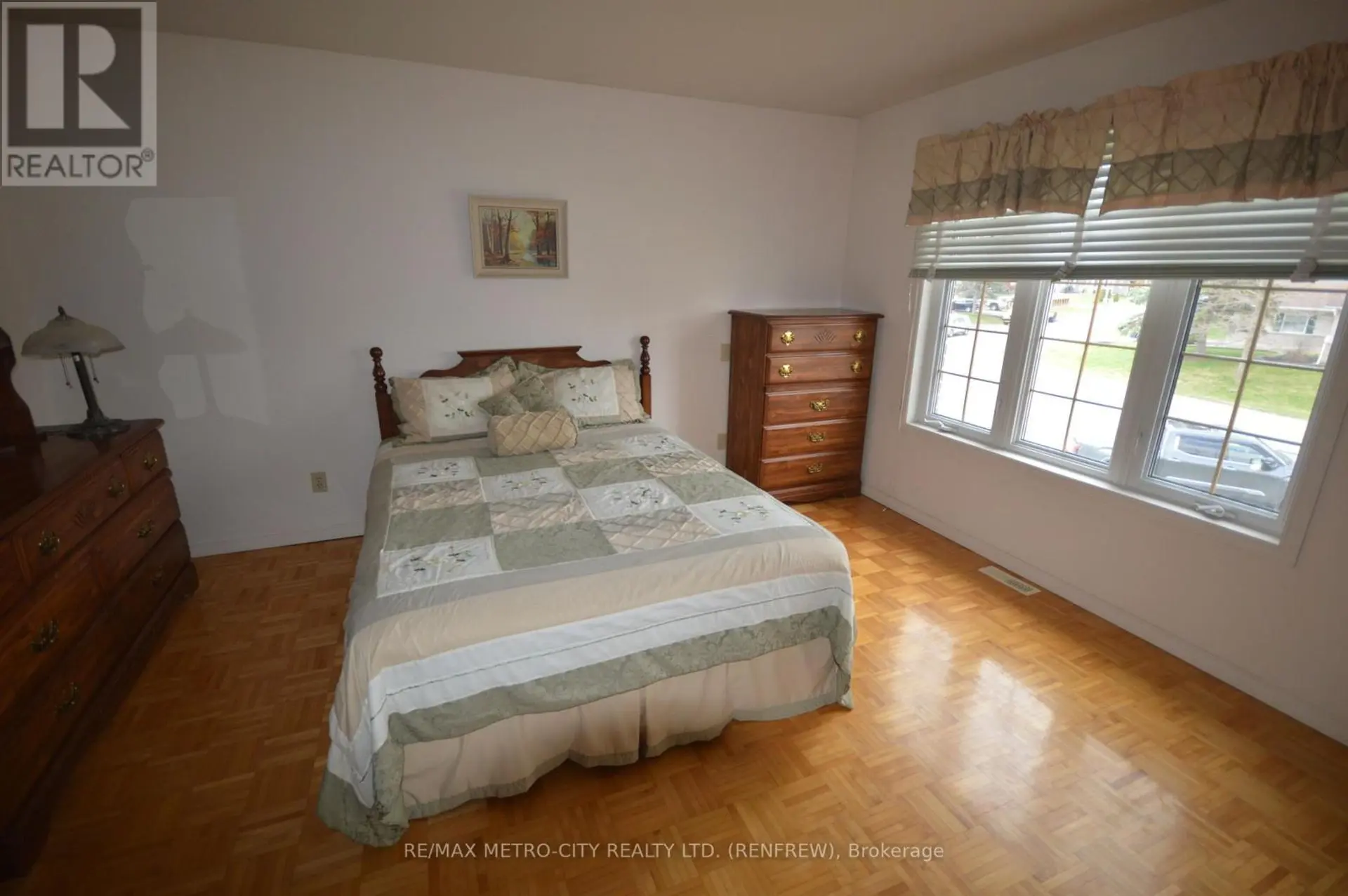 225 VANIER CRESCENT - Image 8
