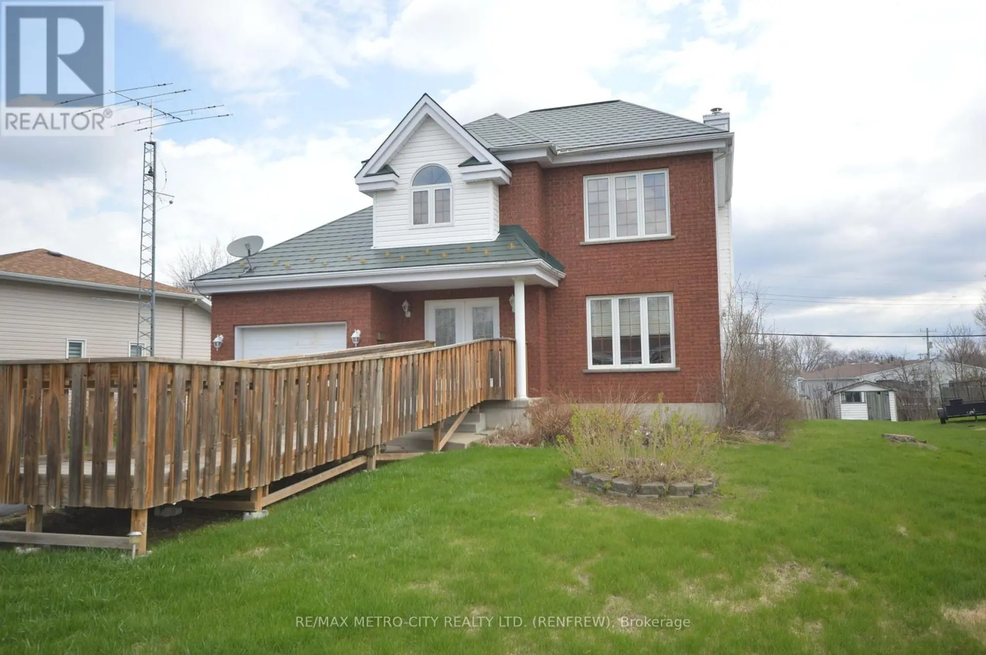 225 VANIER CRESCENT - Image 19