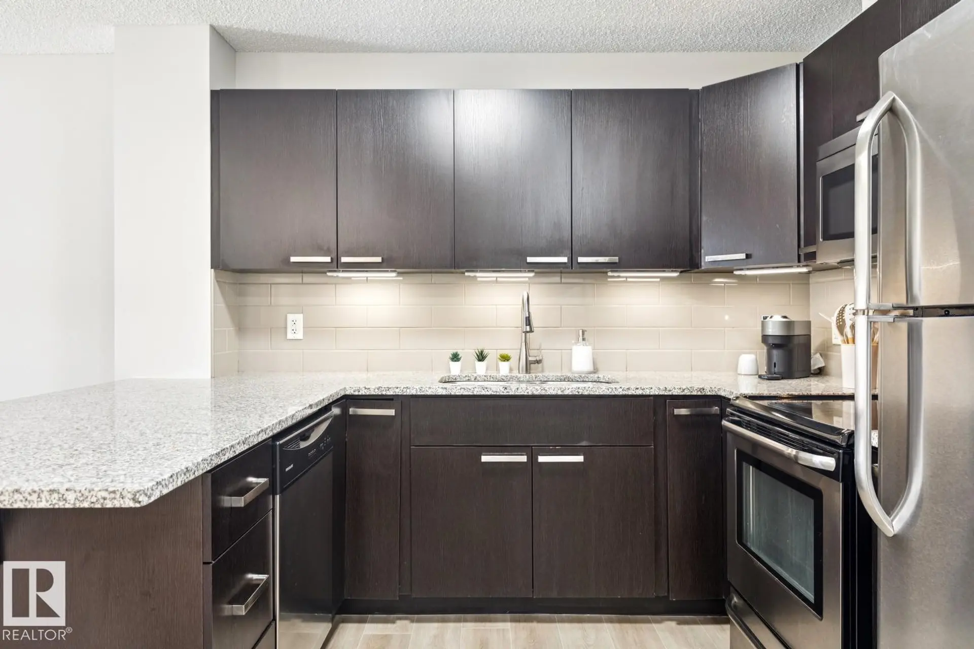 #206 14808 125 ST NW NW - Image 4