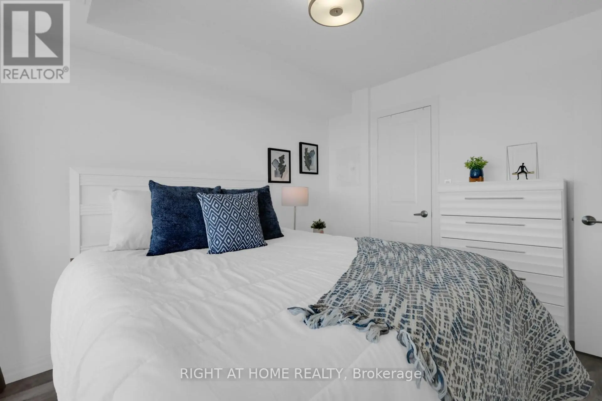 #3801 2015 SHEPPARD AVENUE - Image 9