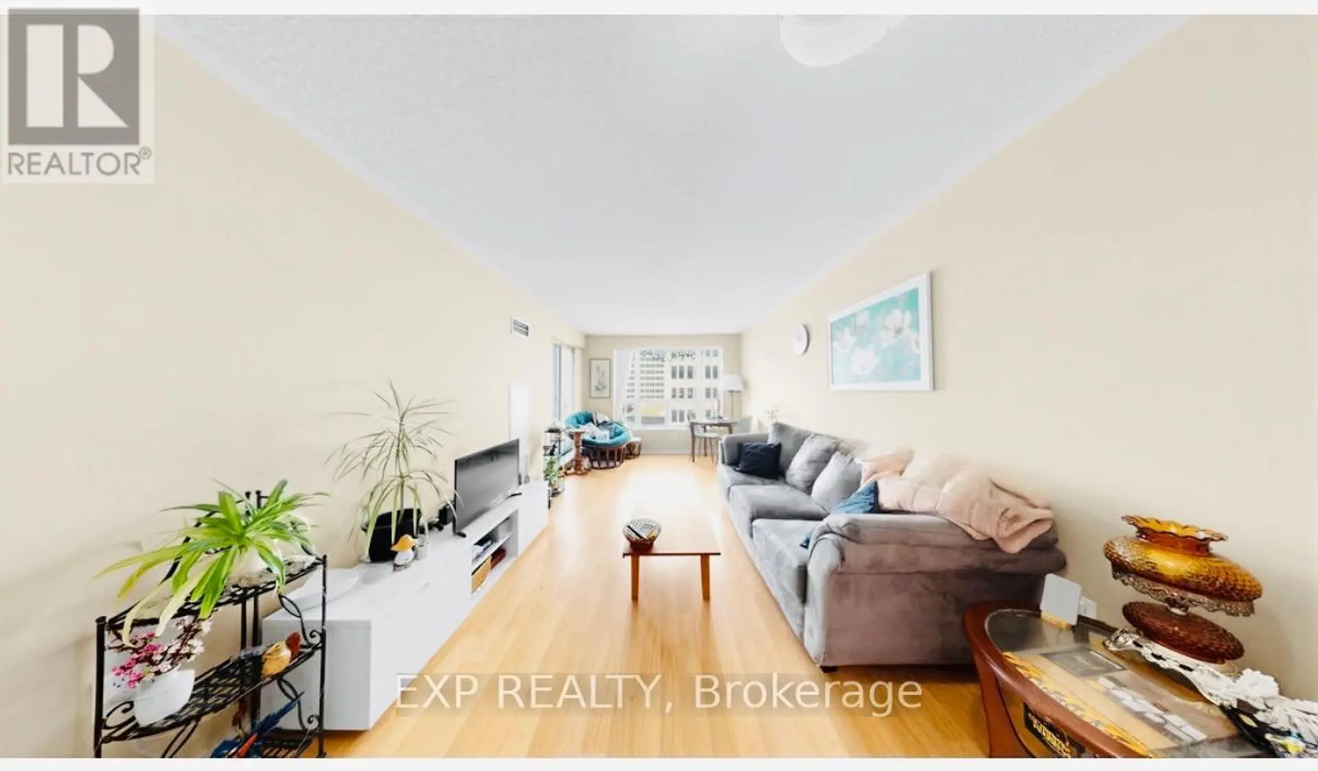 #607 889 BAY STREET - Image 5