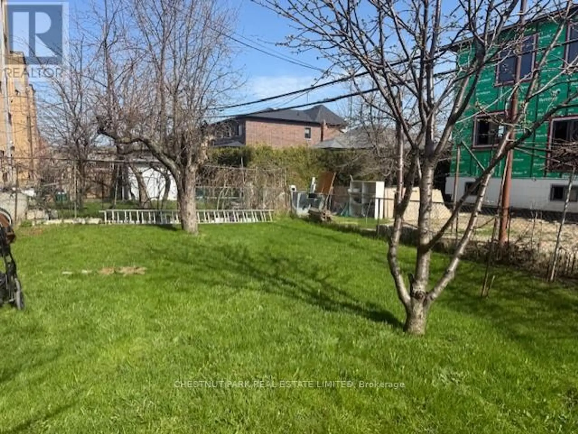757 LAWRENCE AVENUE W - Image 14
