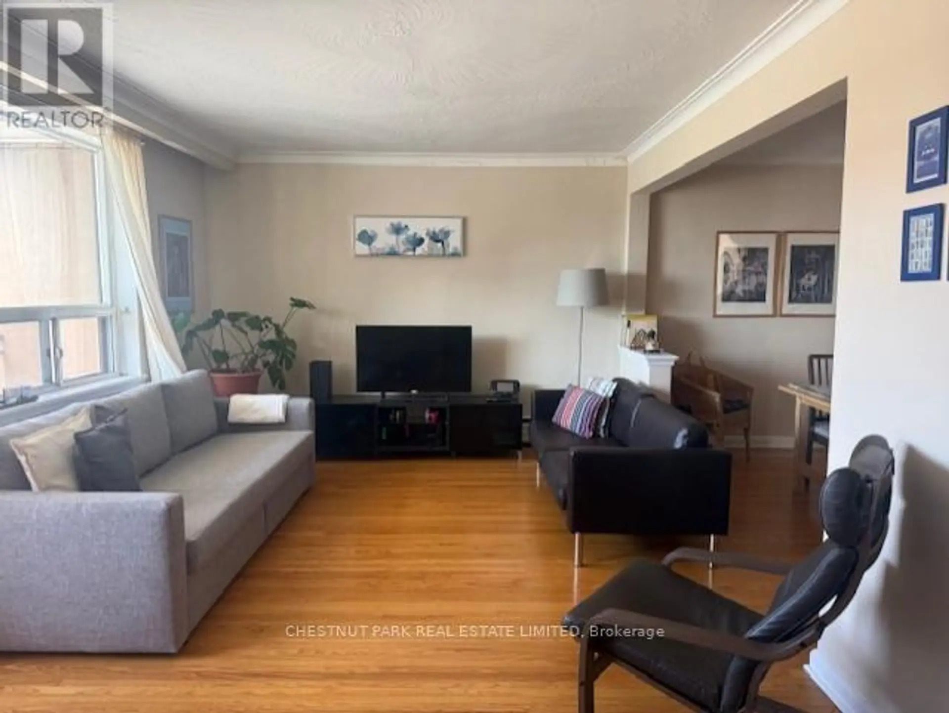 757 LAWRENCE AVENUE W - Image 4