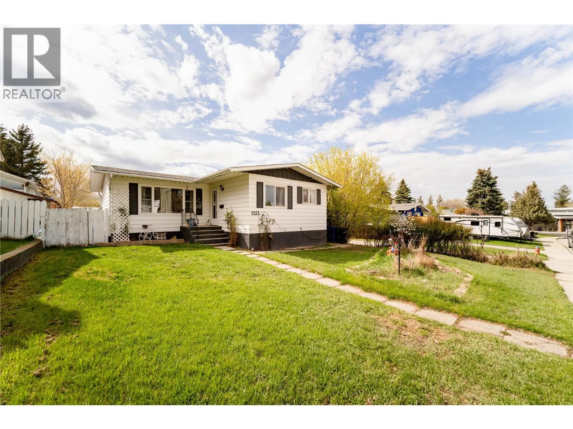 Property at 1213 10th Avenue S, Cranbrook, BC