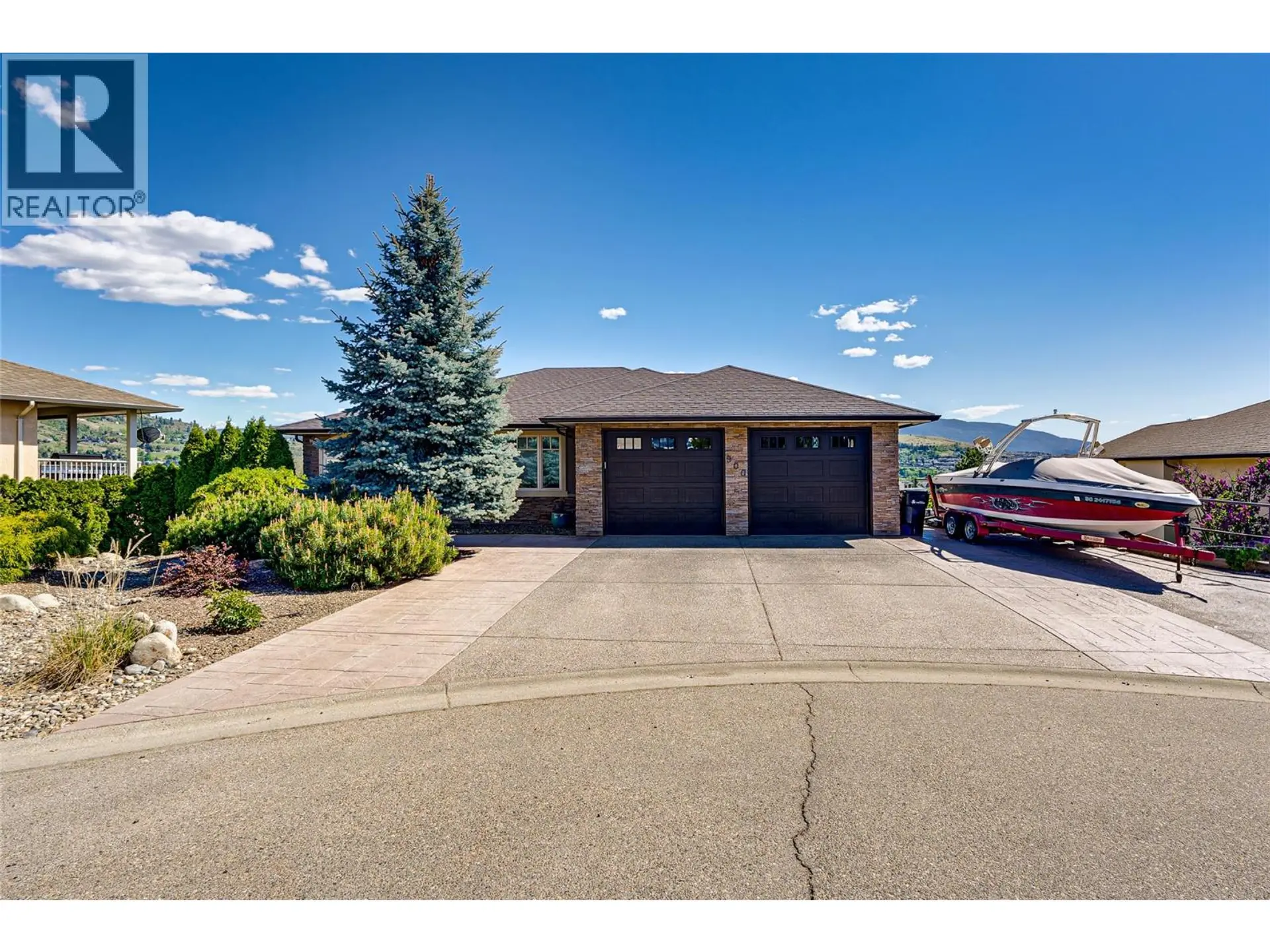 Property at 900 33 Avenue, Vernon, BC