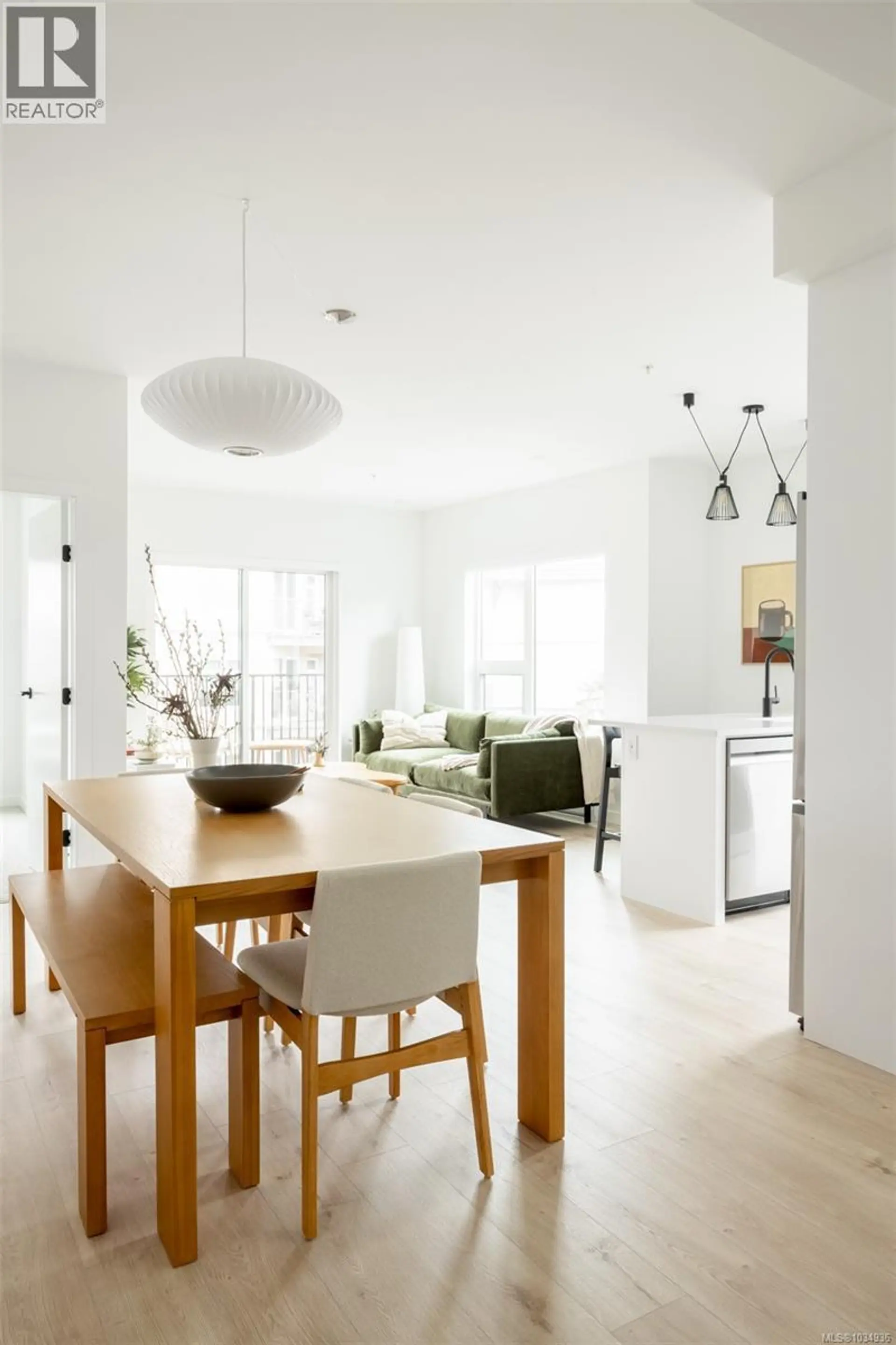 #205 1075 Tillicum Rd - Image 6