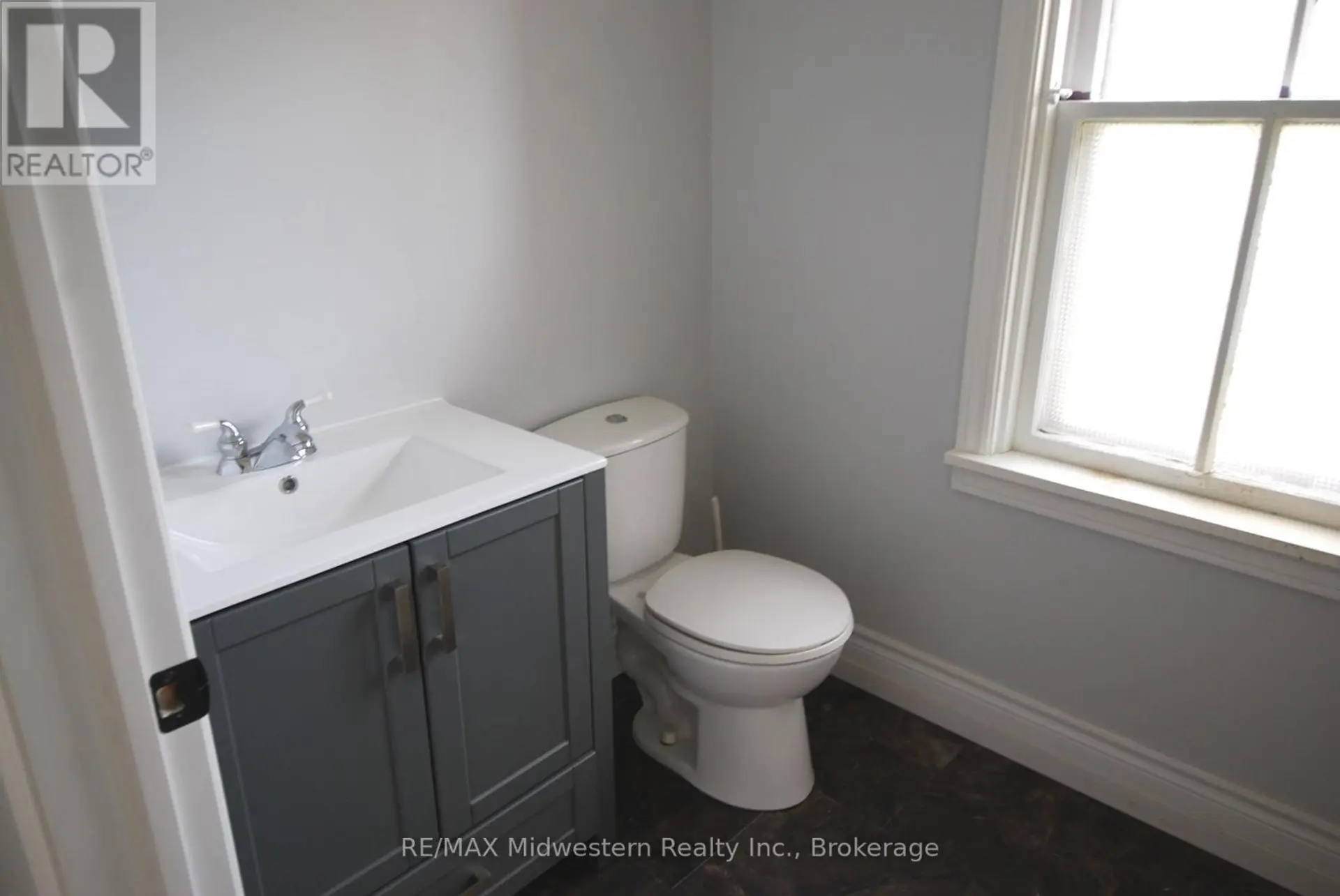 200 ELORA STREET S - Image 13