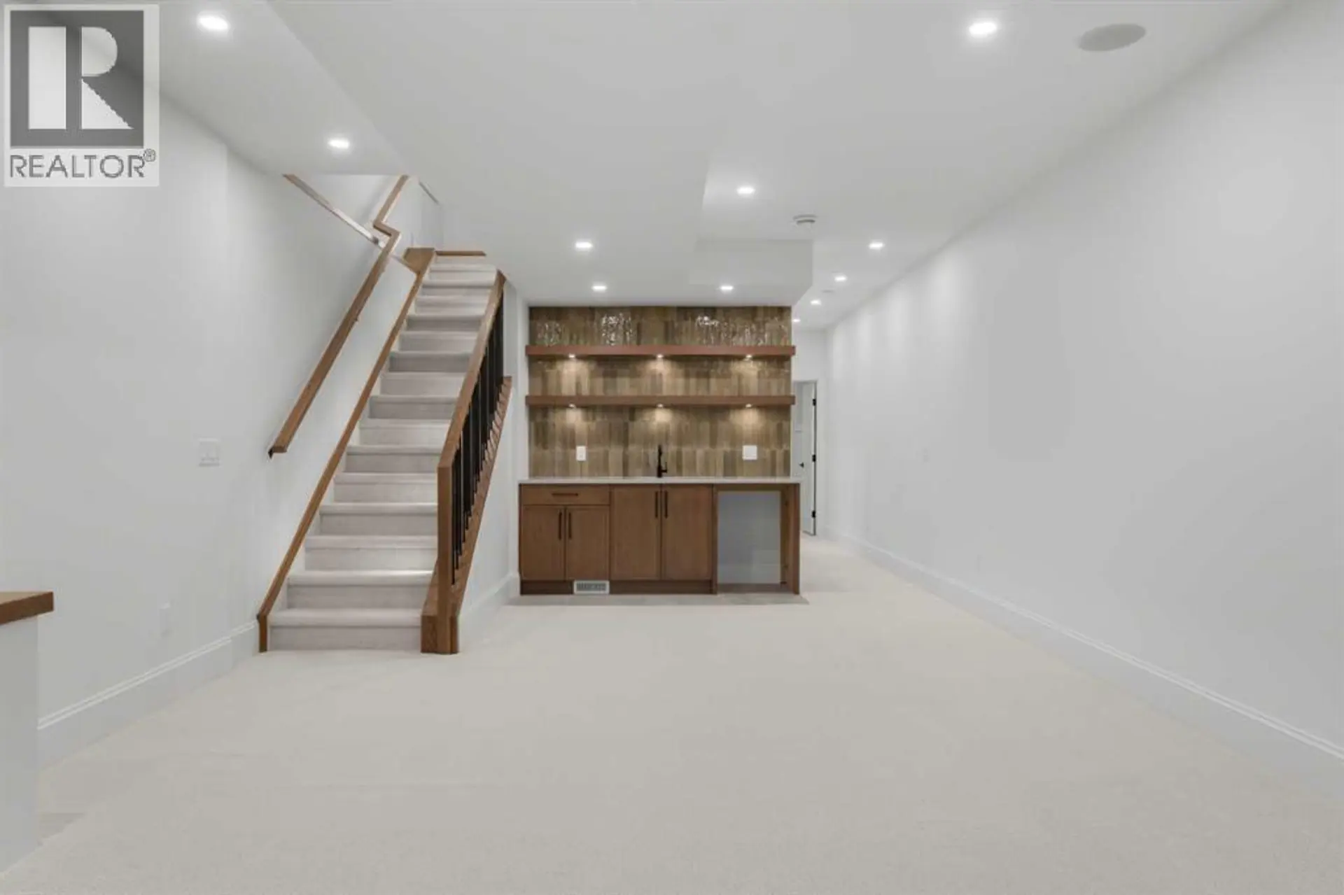 2002 44 Avenue SW - Image 18