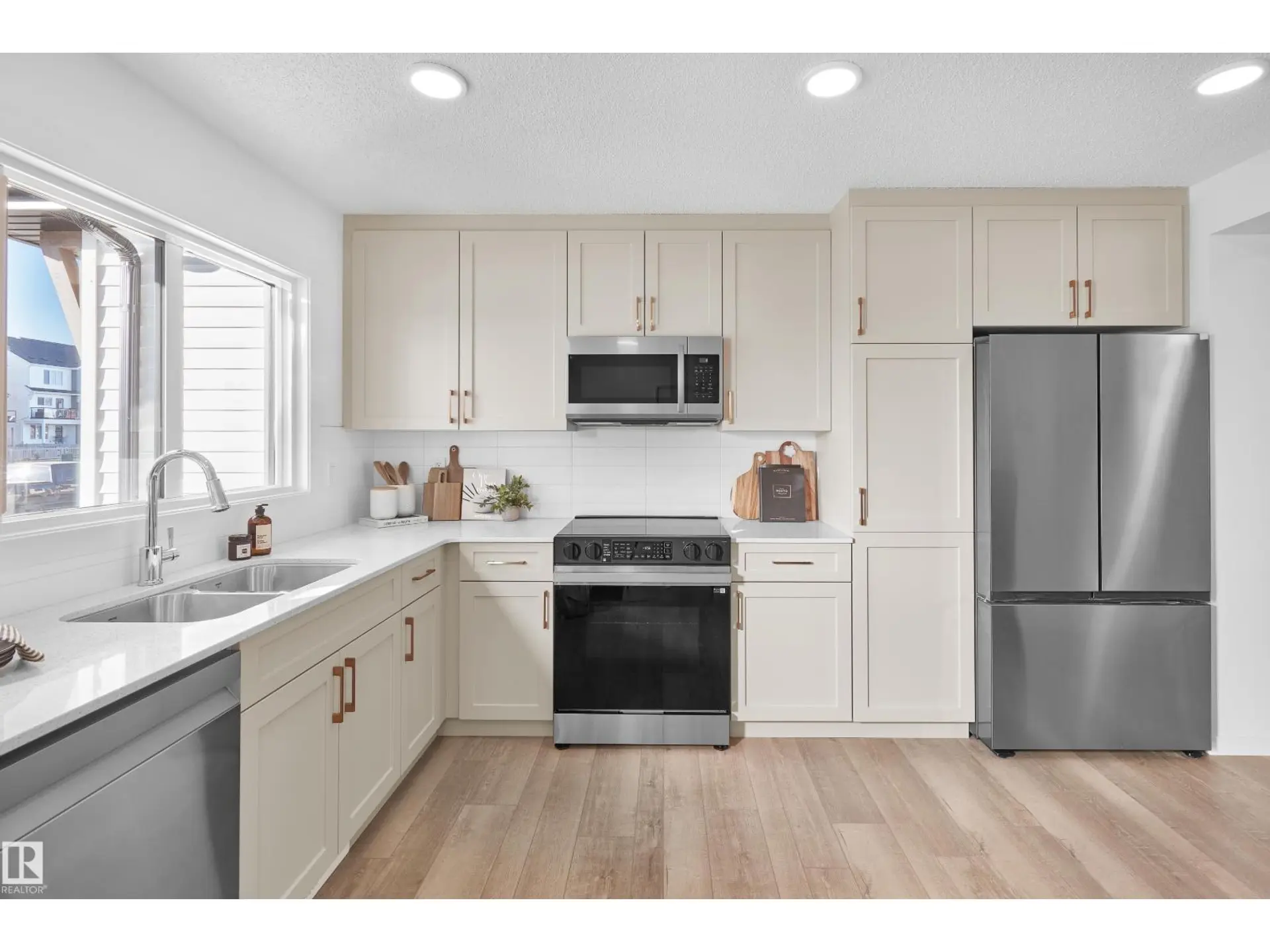 21012 24 AV NW - Image 8