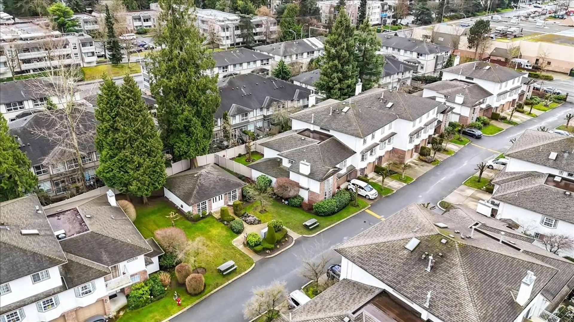 #25 10045 154 Street - Image 16