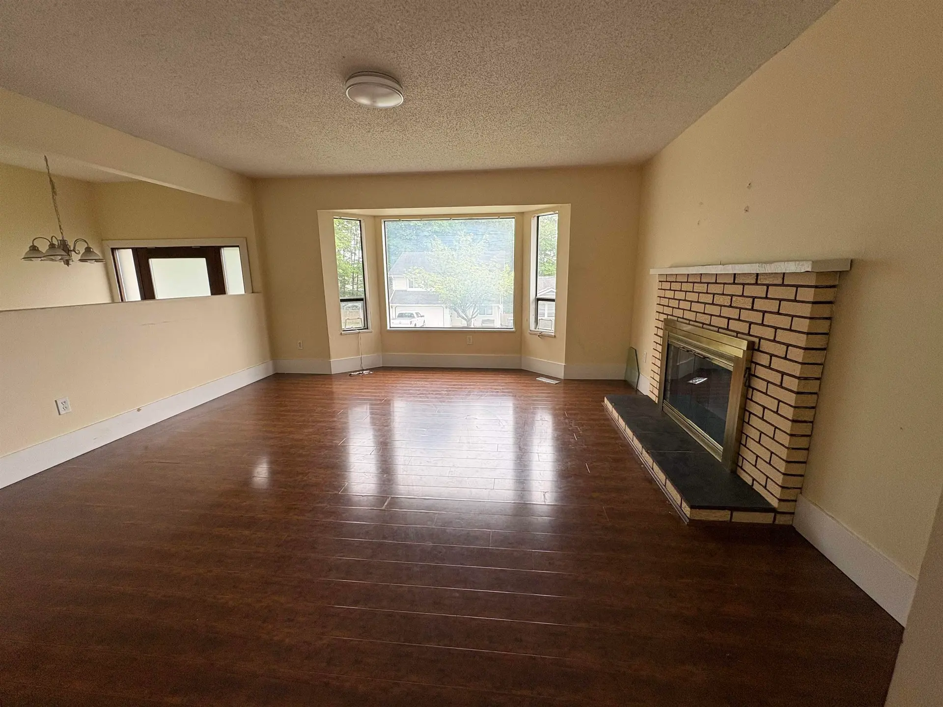14863 87a Avenue - Image 2