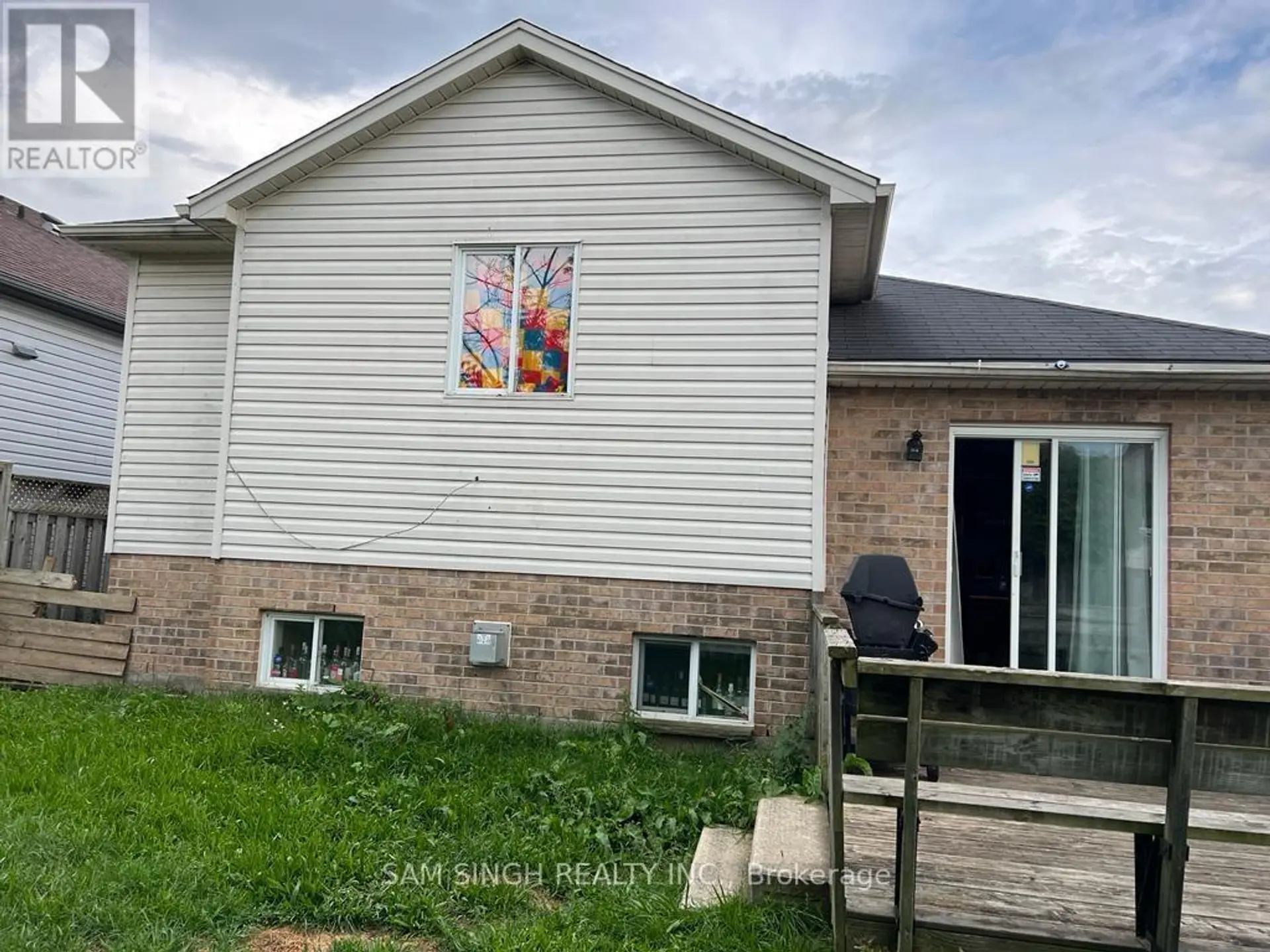185 THURMAN CIRCLE - Image 9