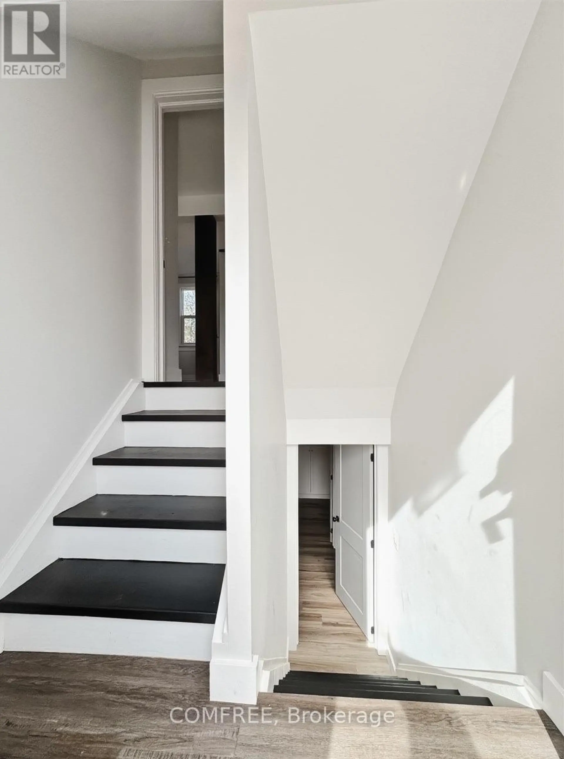 70 GUNN STREET - Image 12
