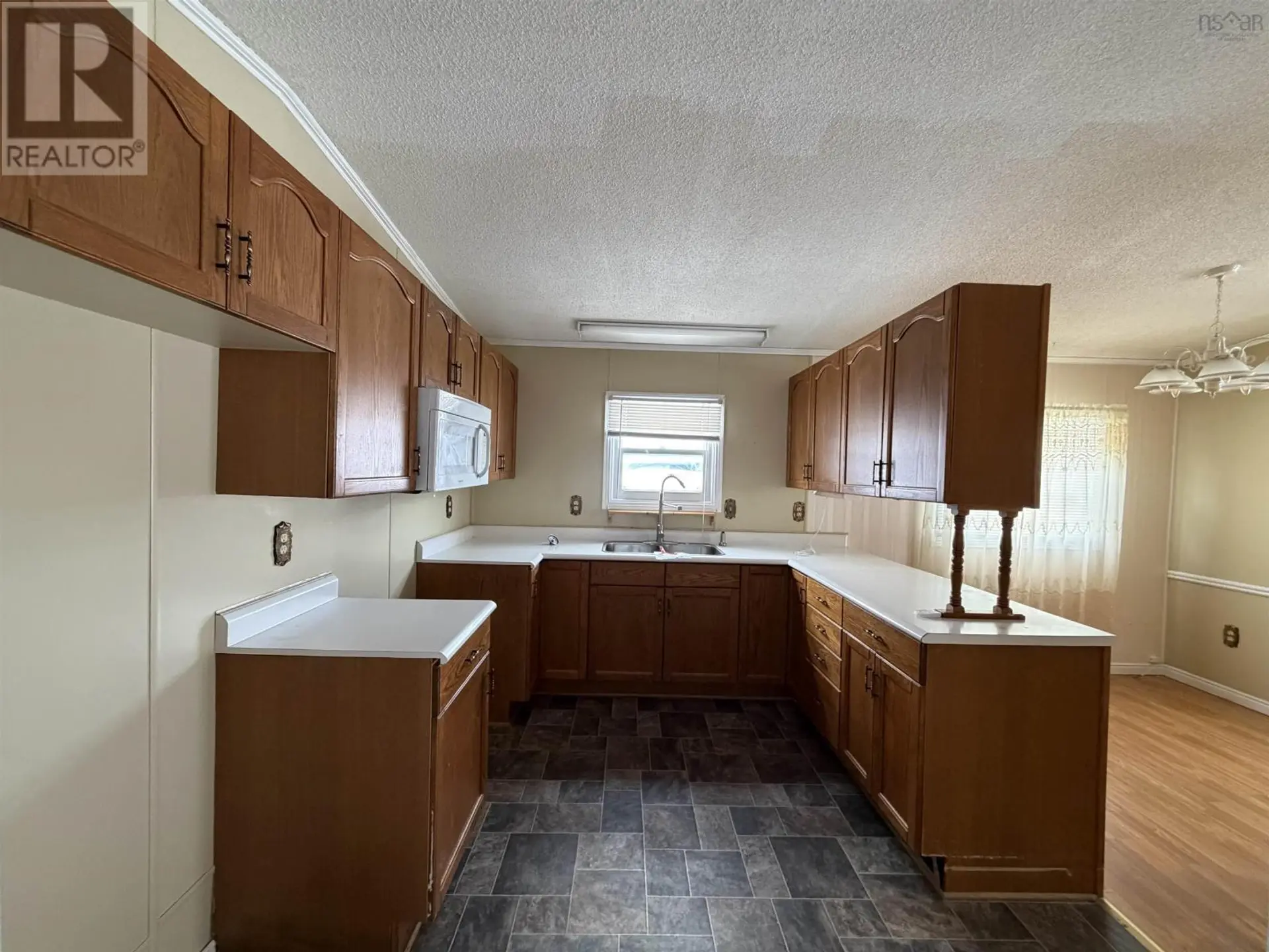 35 Third Street - Image 2
