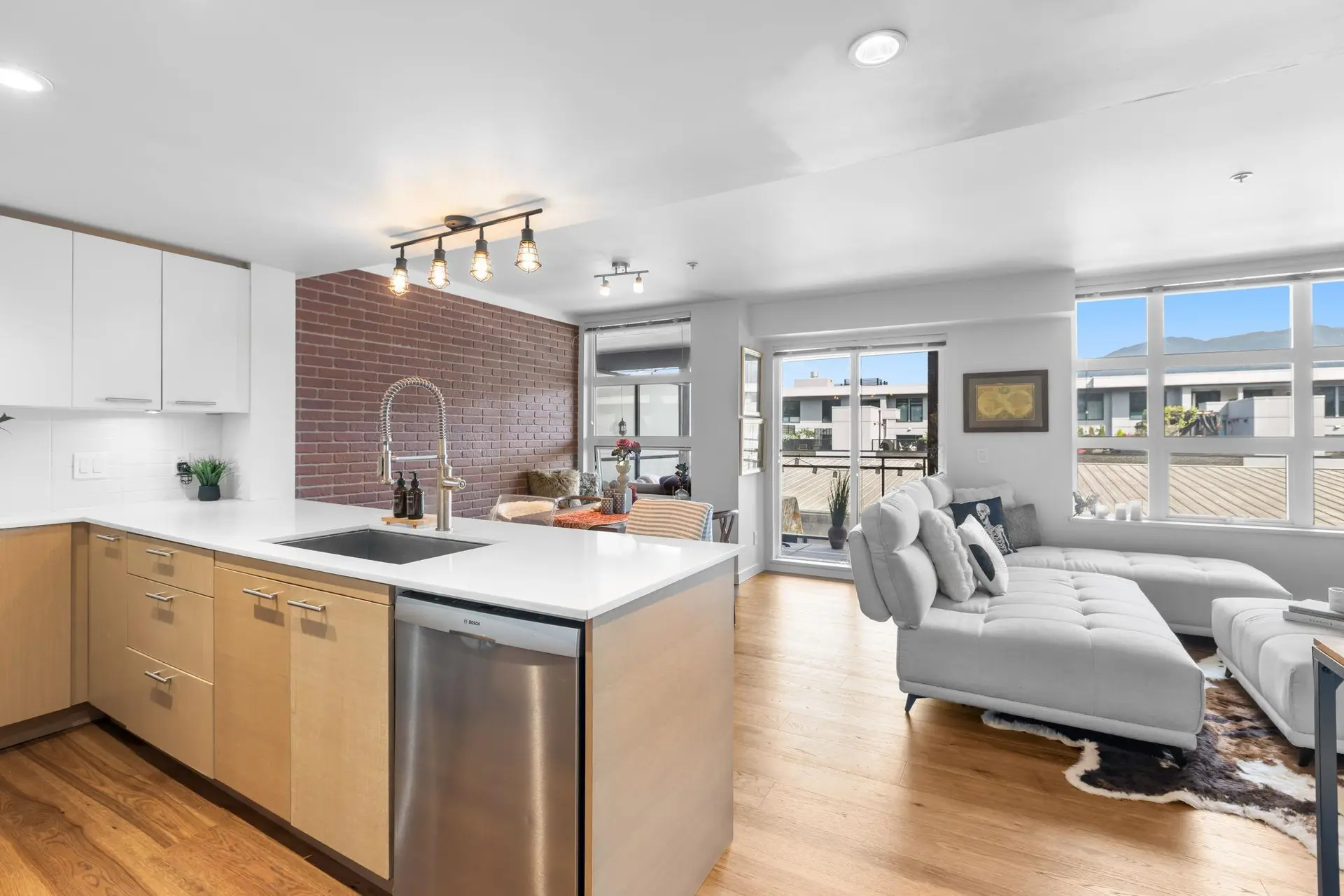 #516 95 Moody Street - Image 3
