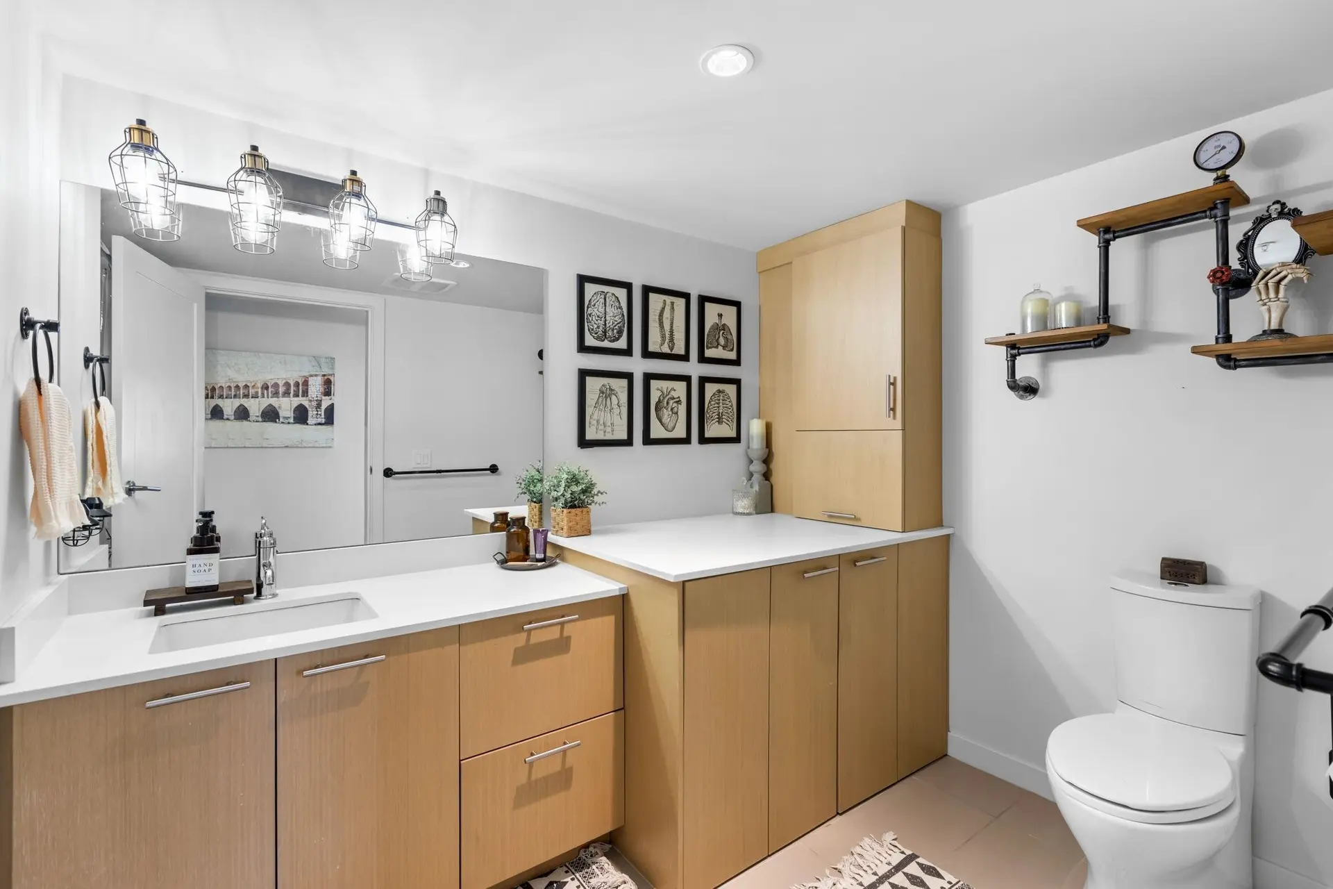 #516 95 Moody Street - Image 15