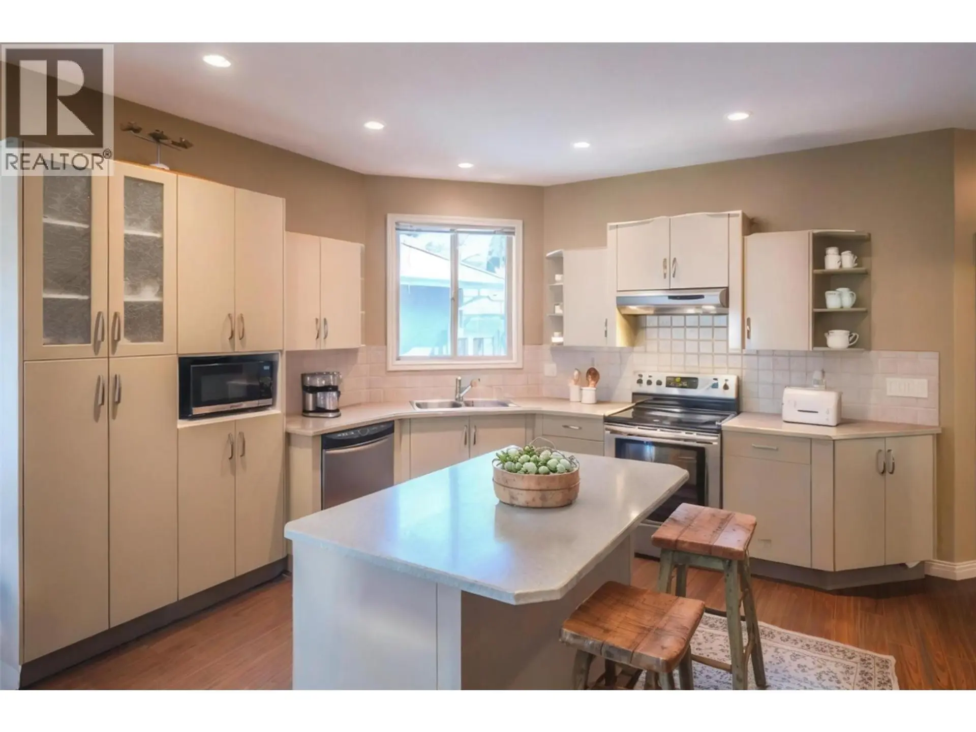 Property at 6679 OXBOW Crescent, Oliver, BC