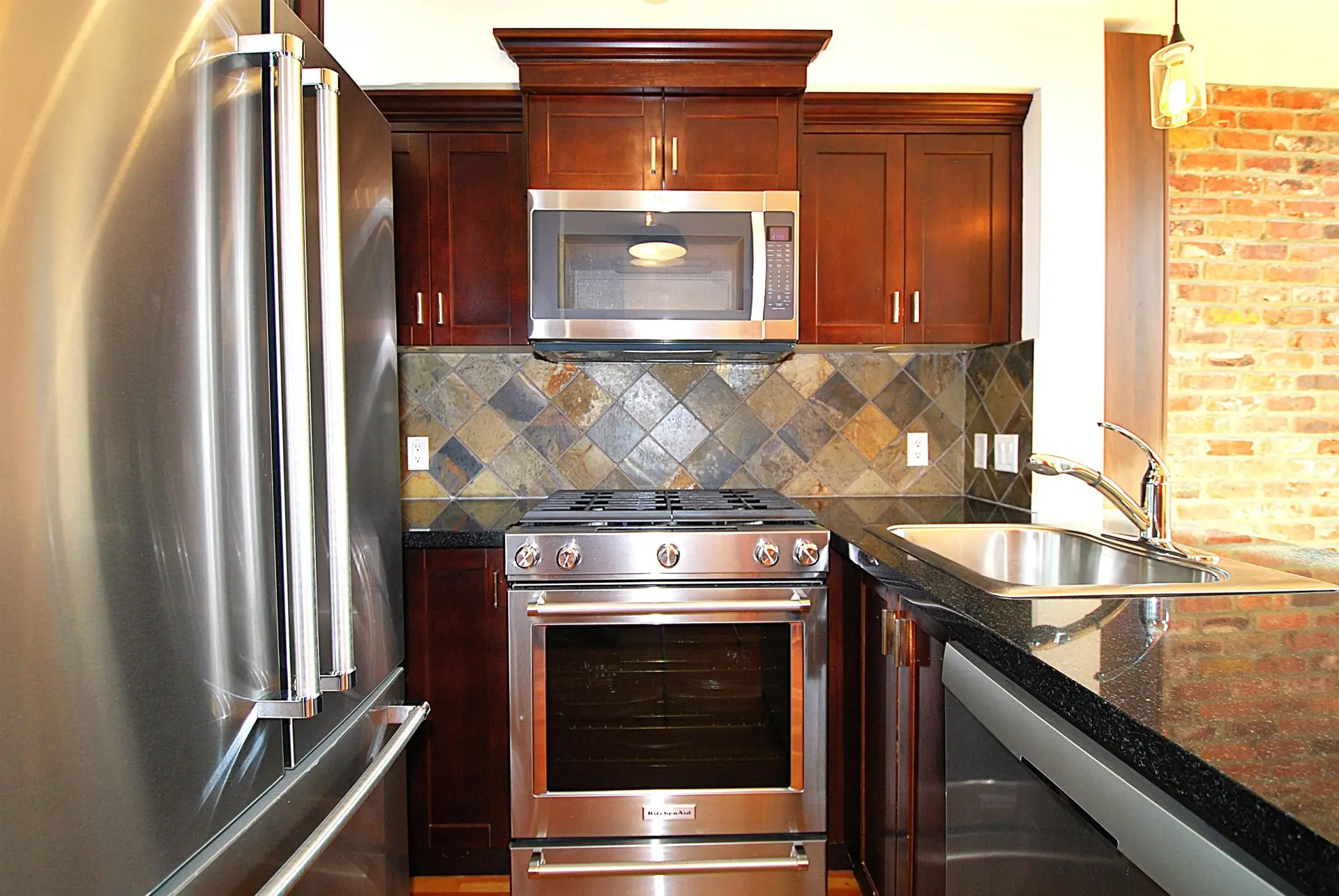 #404 10 Renaissance Square - Image 5