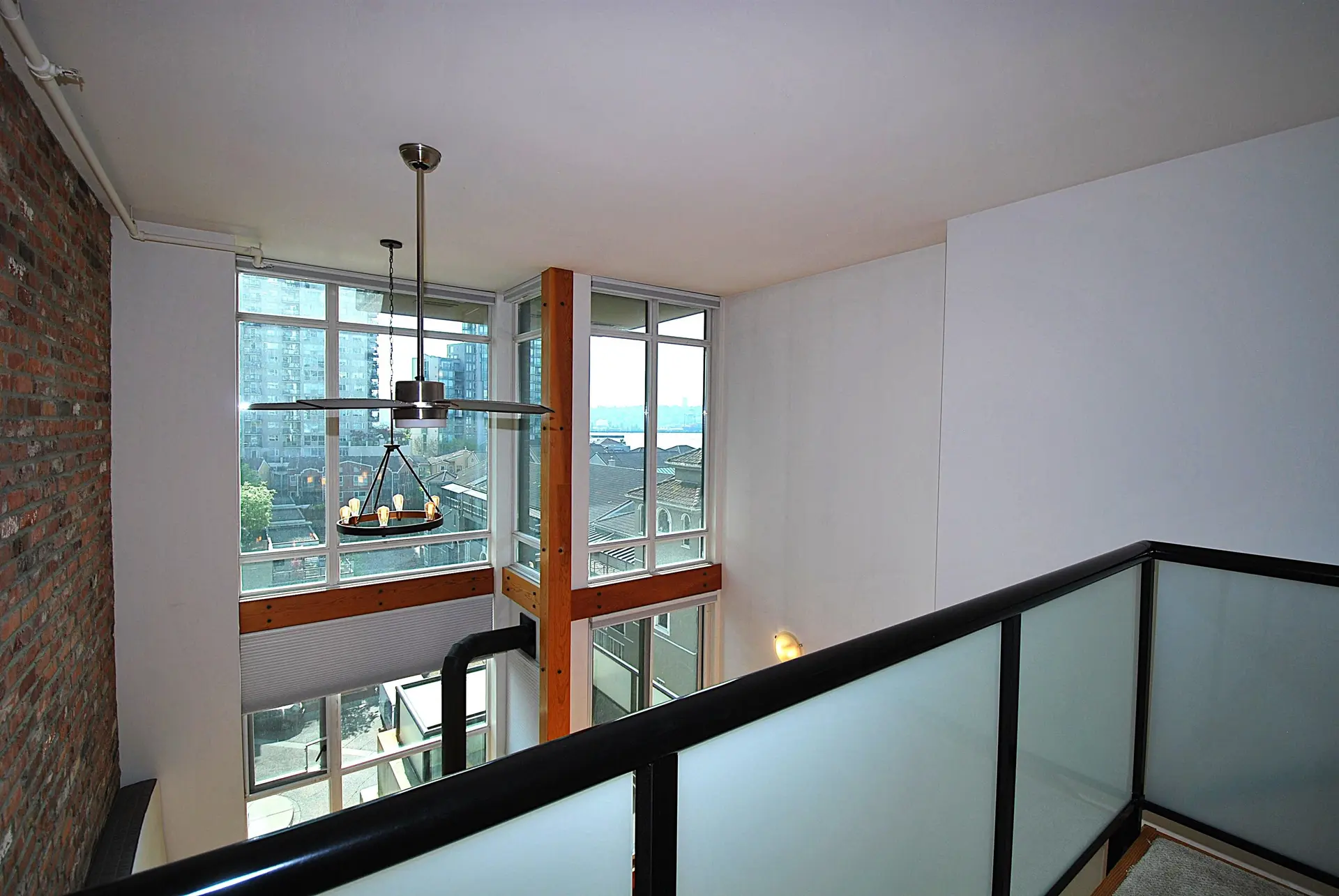 #404 10 Renaissance Square - Image 9