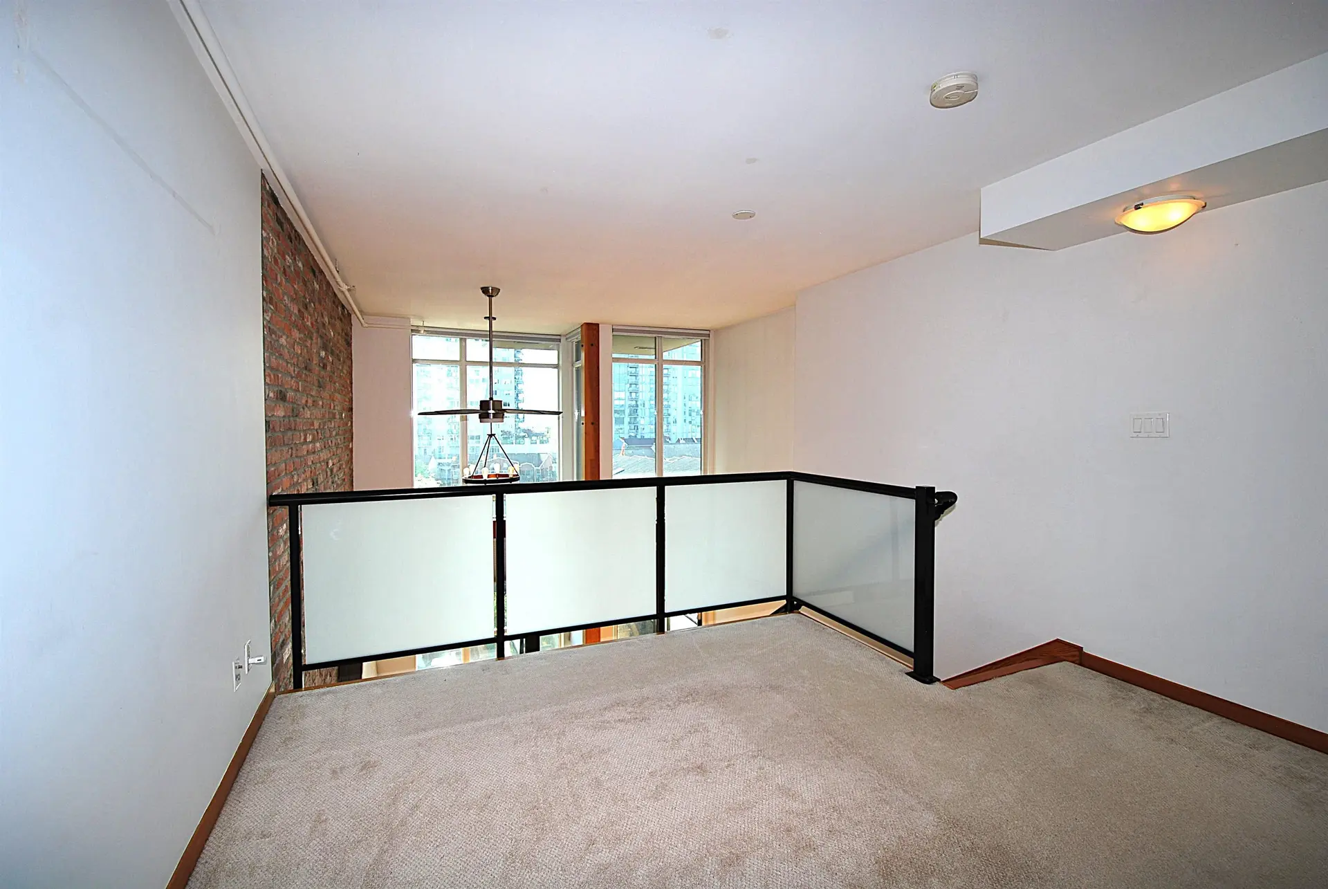 #404 10 Renaissance Square - Image 8