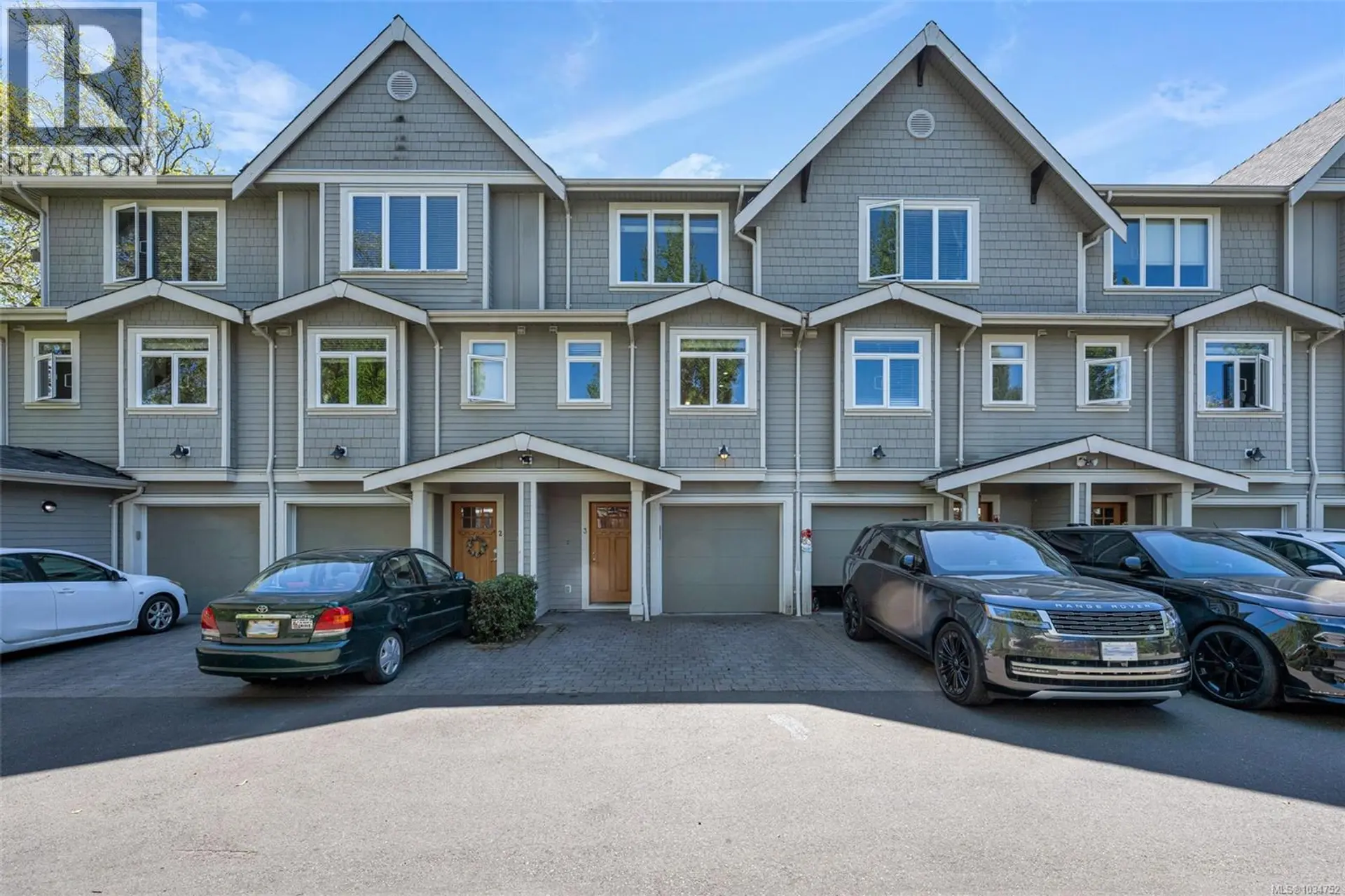 Property at #3 2918 Shelbourne St, Victoria, BC