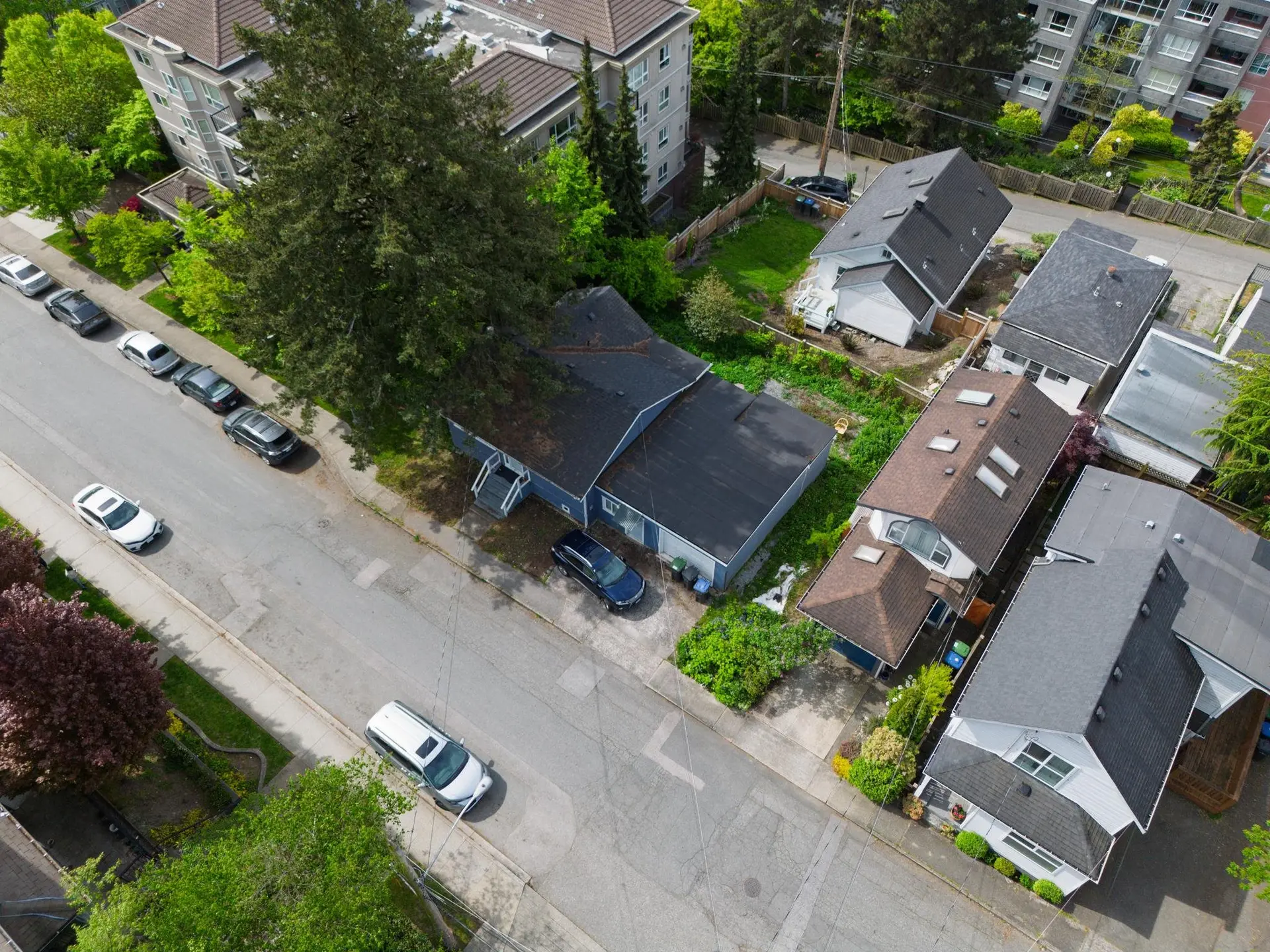 212 Mowat Street - Image 3
