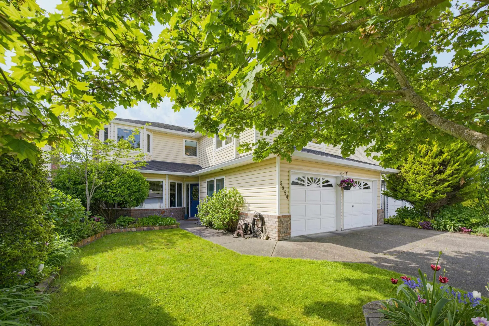 Property at 5954 49 Avenue, Delta, BC