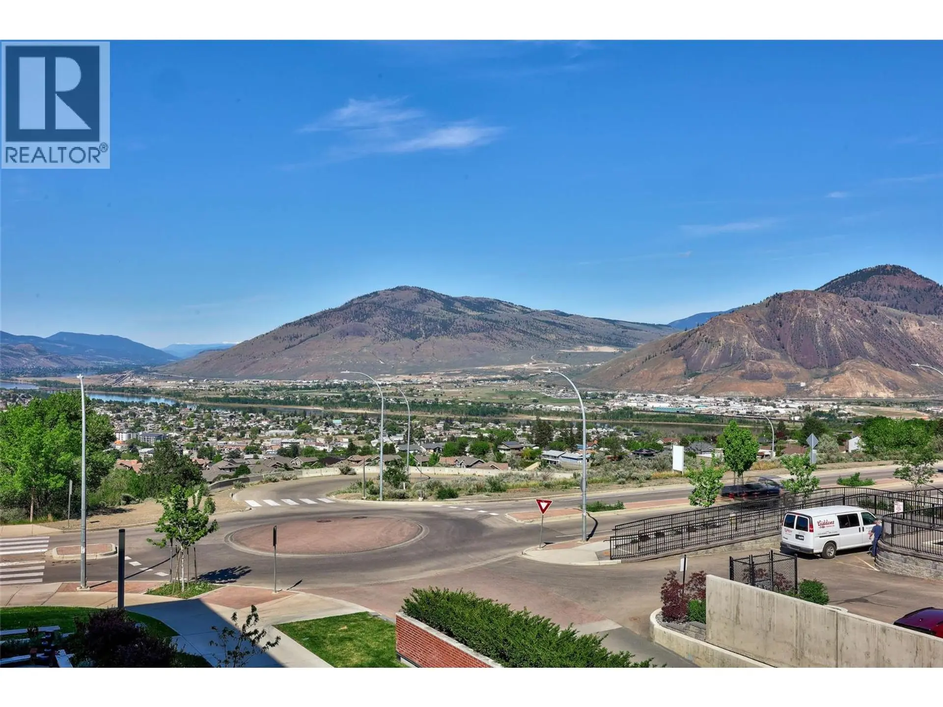 #304 885 University Drive - Image 17