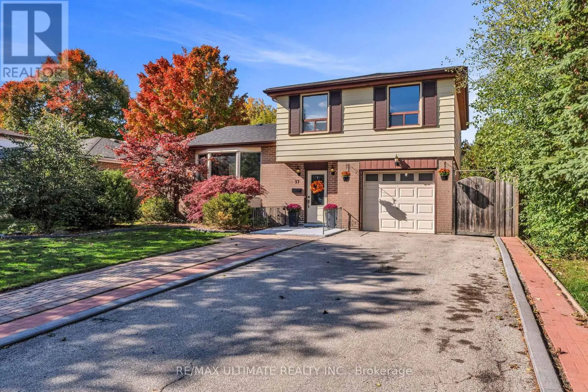 37 BANBURY COURT - Image 1