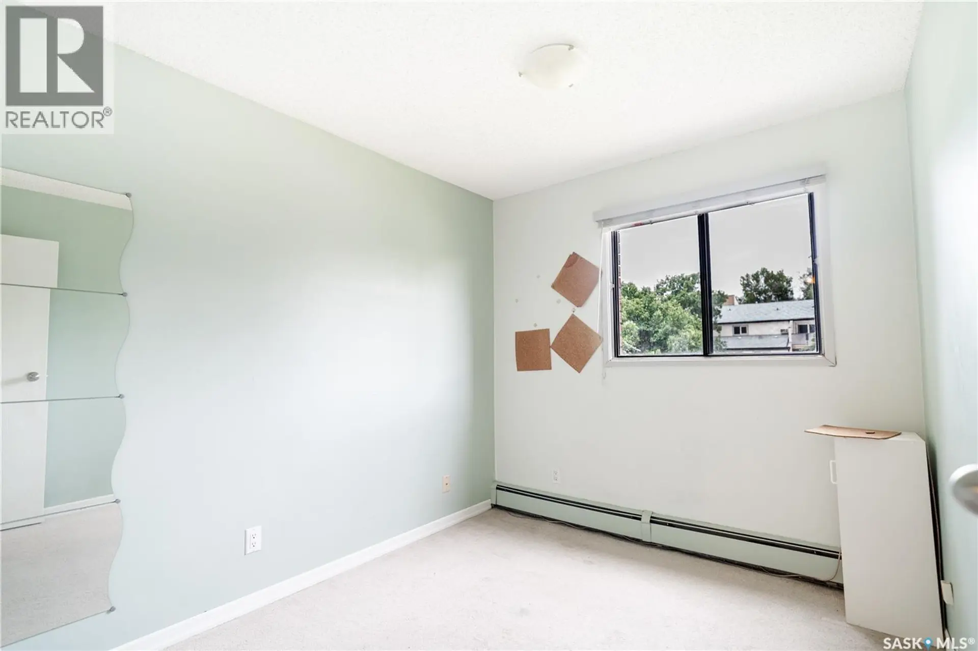#18 4219 Degeer STREET - Image 7