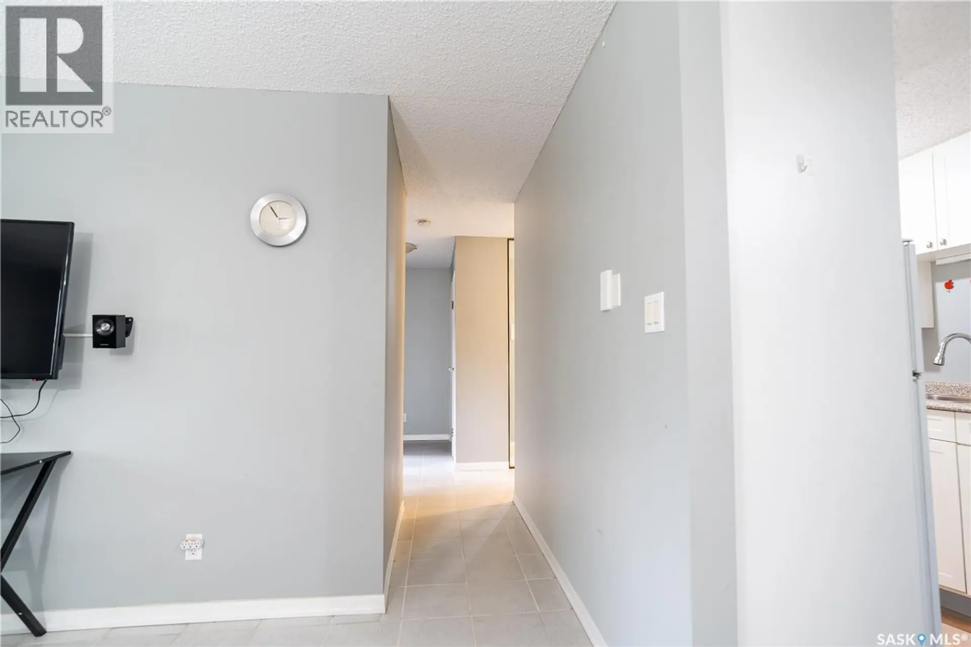 #18 4219 Degeer STREET - Image 4