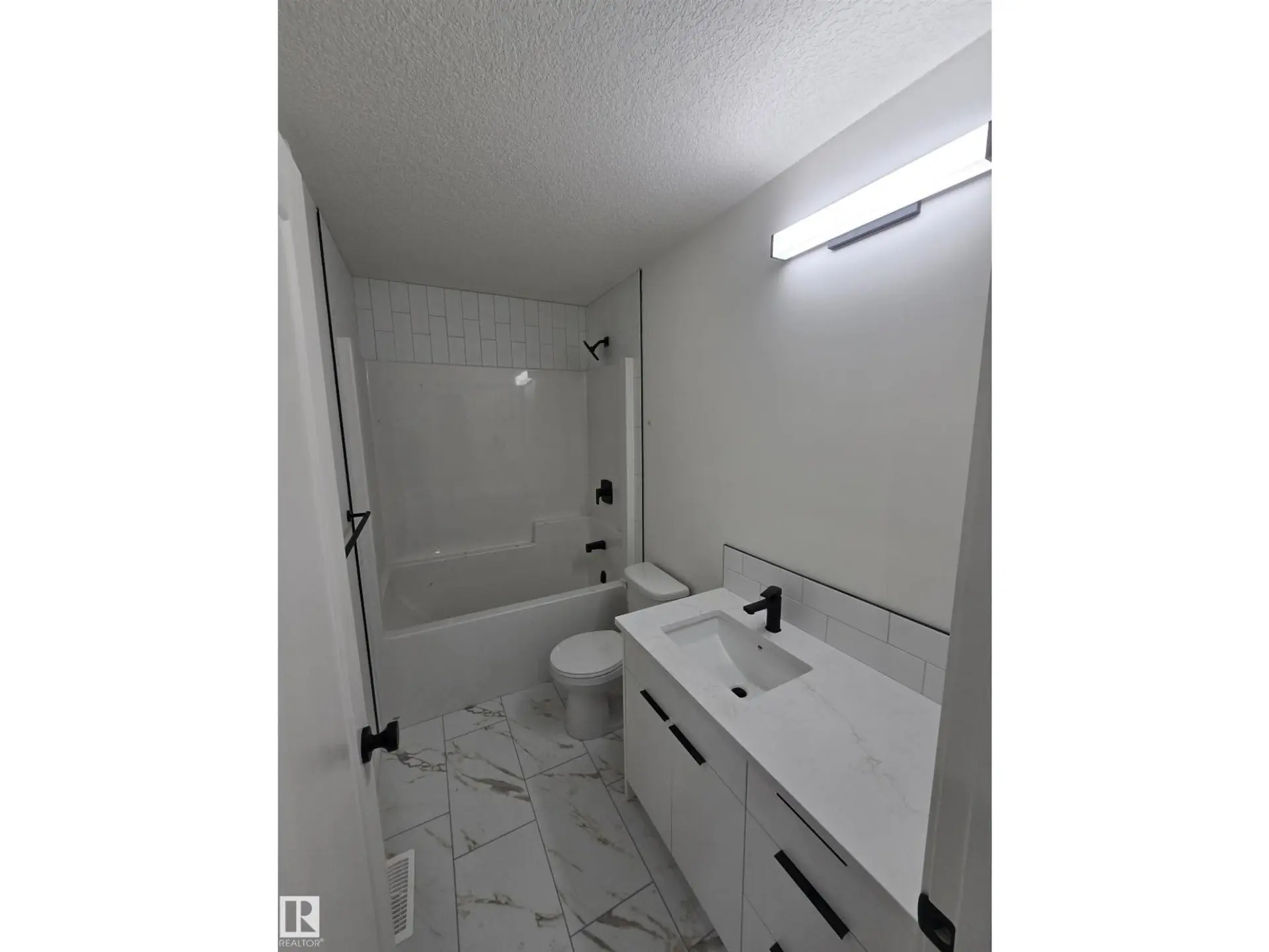7706 174A AV NW - Image 8