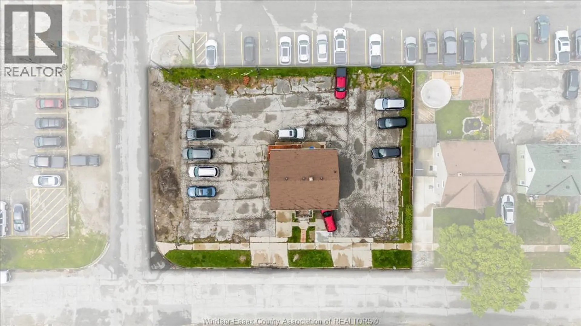 2391 CADILLAC - Image 7